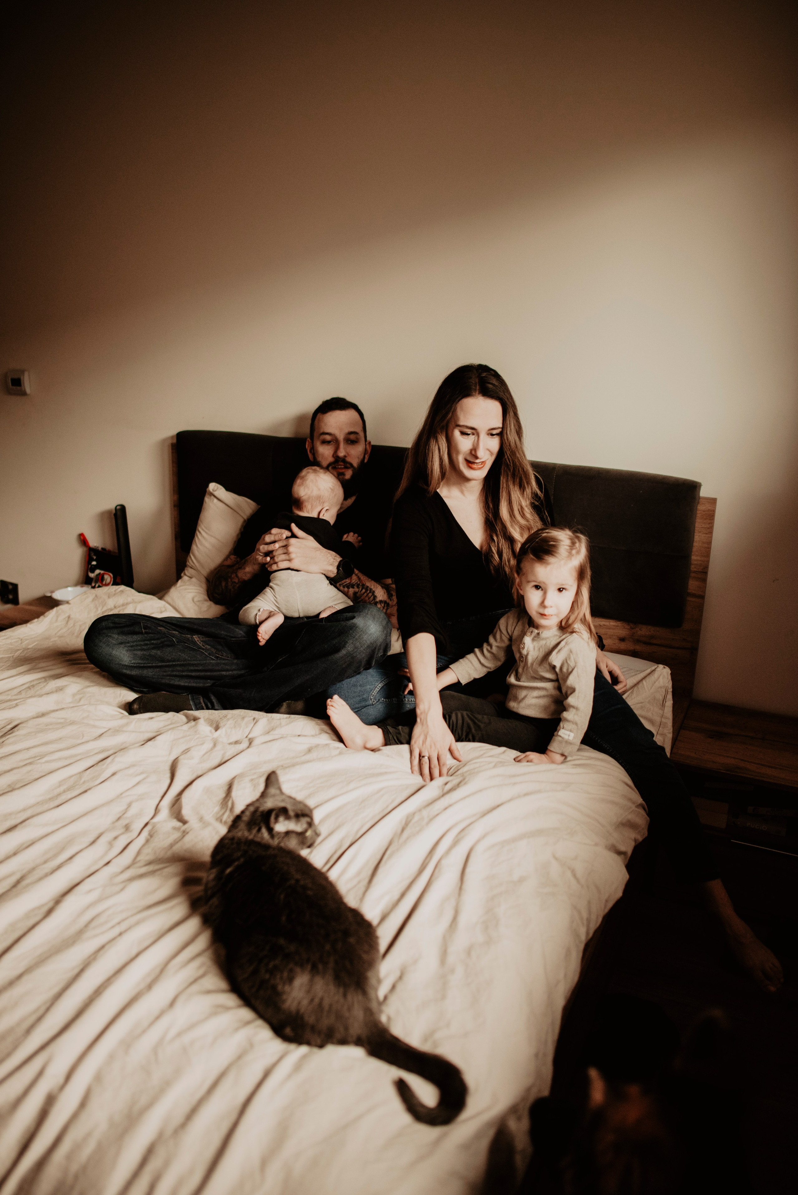 Domowa sesja.Aneta, Andrzej, Inka i Nela. Bałanda Fotografia – Sesje Kobiece, Rodzinne, Miłosne, Reportaże | Katowice Śląsk