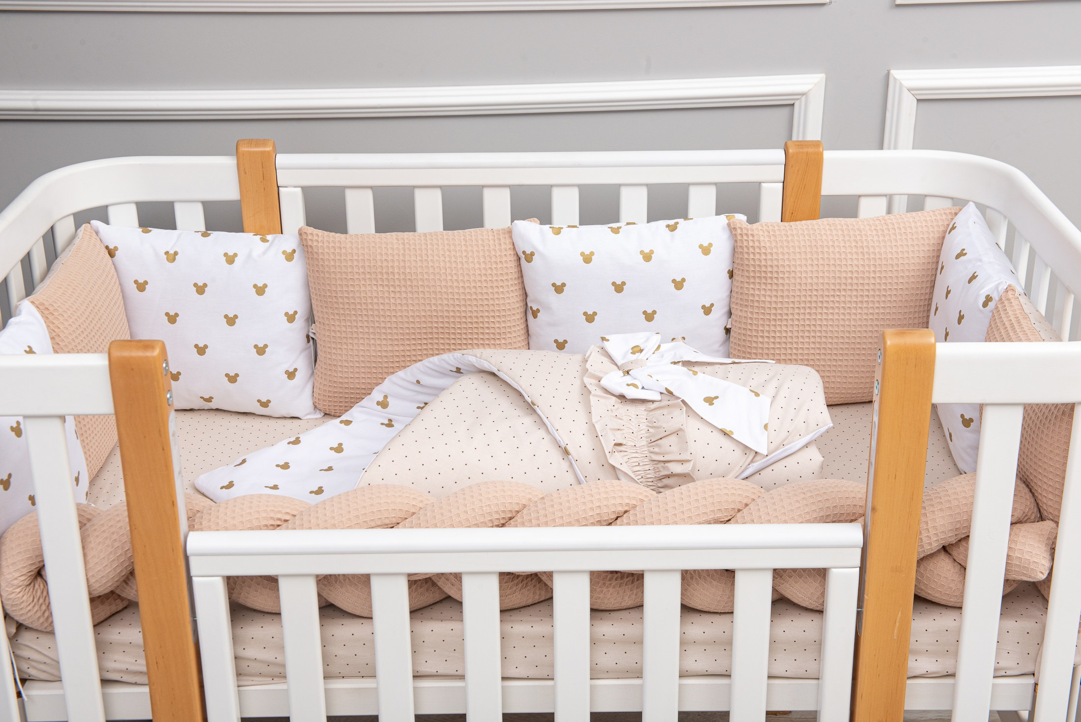 Предметна та каталожна фотографія. Предметний фотограф Чернівці для інтернет магазину, сайту, каталогу, контент для бізнесу