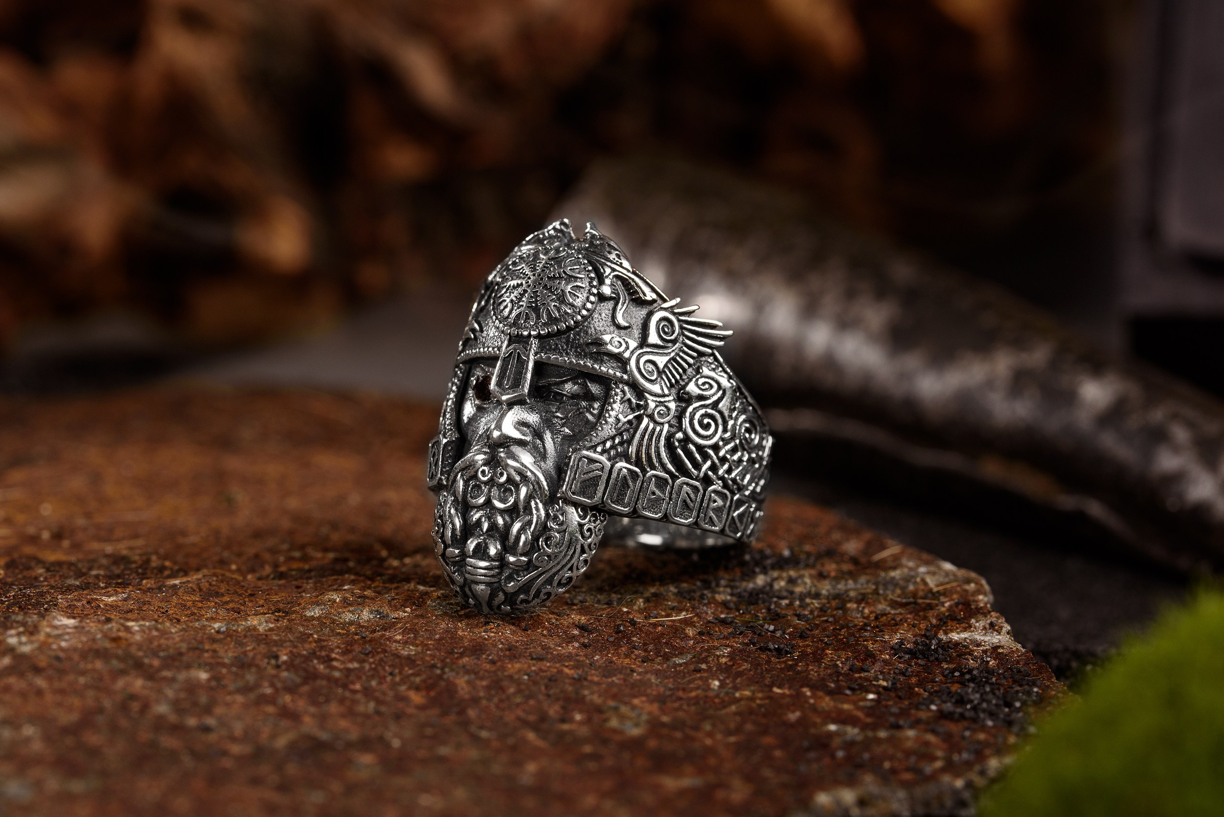 Фото ювелірних прикрас Чернівці, Україна, фотограф ювелірних виробів. Предметний фотограф Чернівці для інтернет магазину, сайту, каталогу, контент для бізнесу