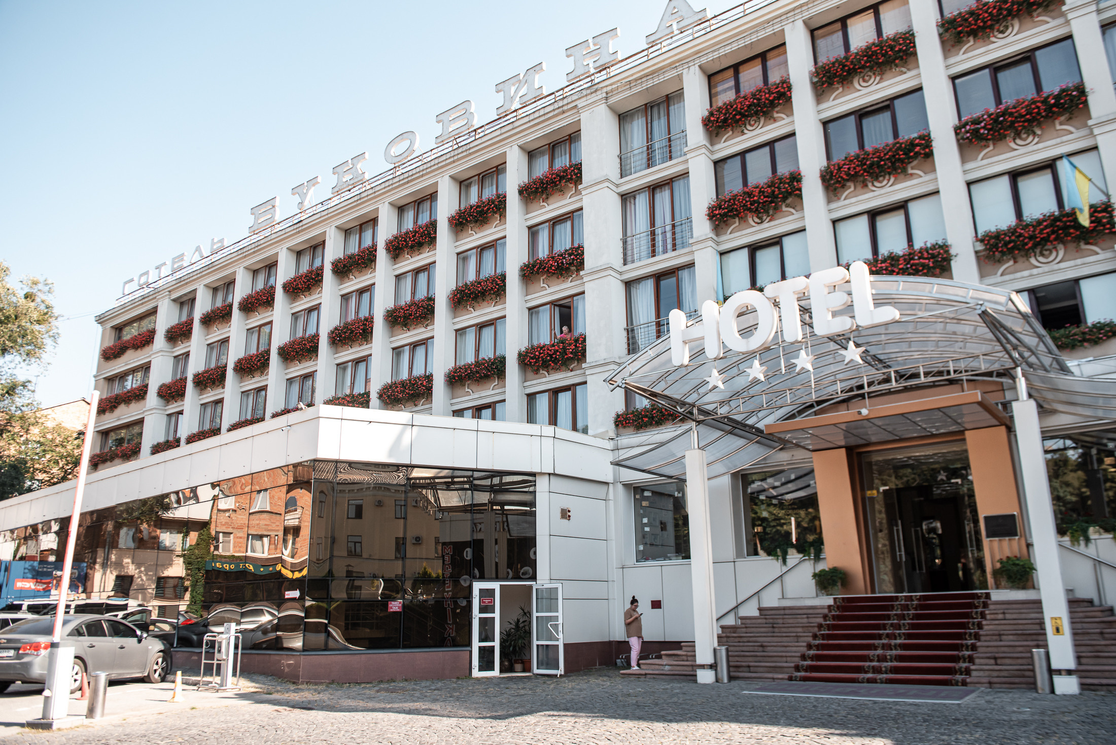 Індивідуальні зйомки та репортаж подій. Предметний фотограф Чернівці для інтернет магазину, сайту, каталогу, контент для бізнесу