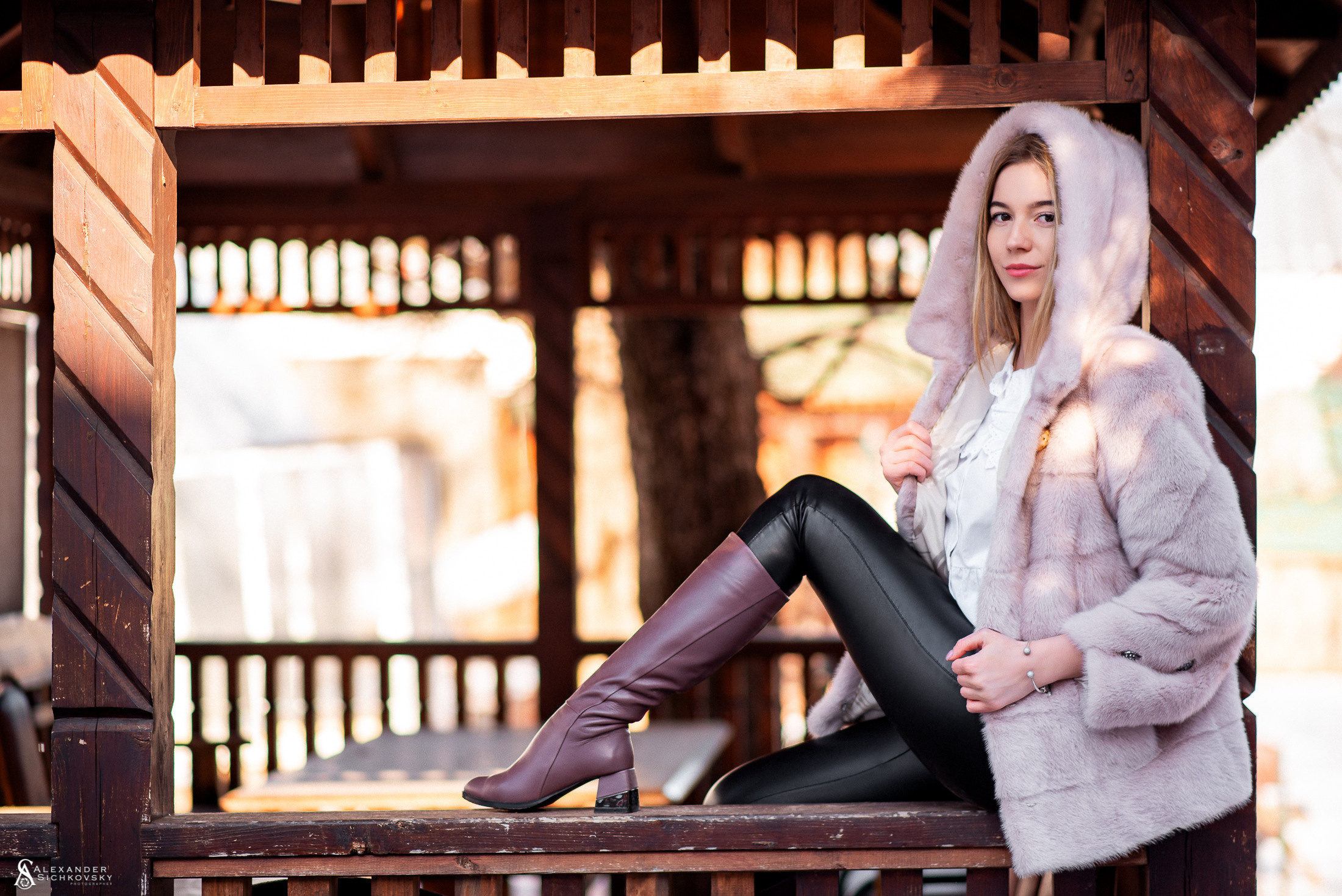 Індивідуальні зйомки та репортаж подій. Предметний фотограф Чернівці для інтернет магазину, сайту, каталогу, контент для бізнесу