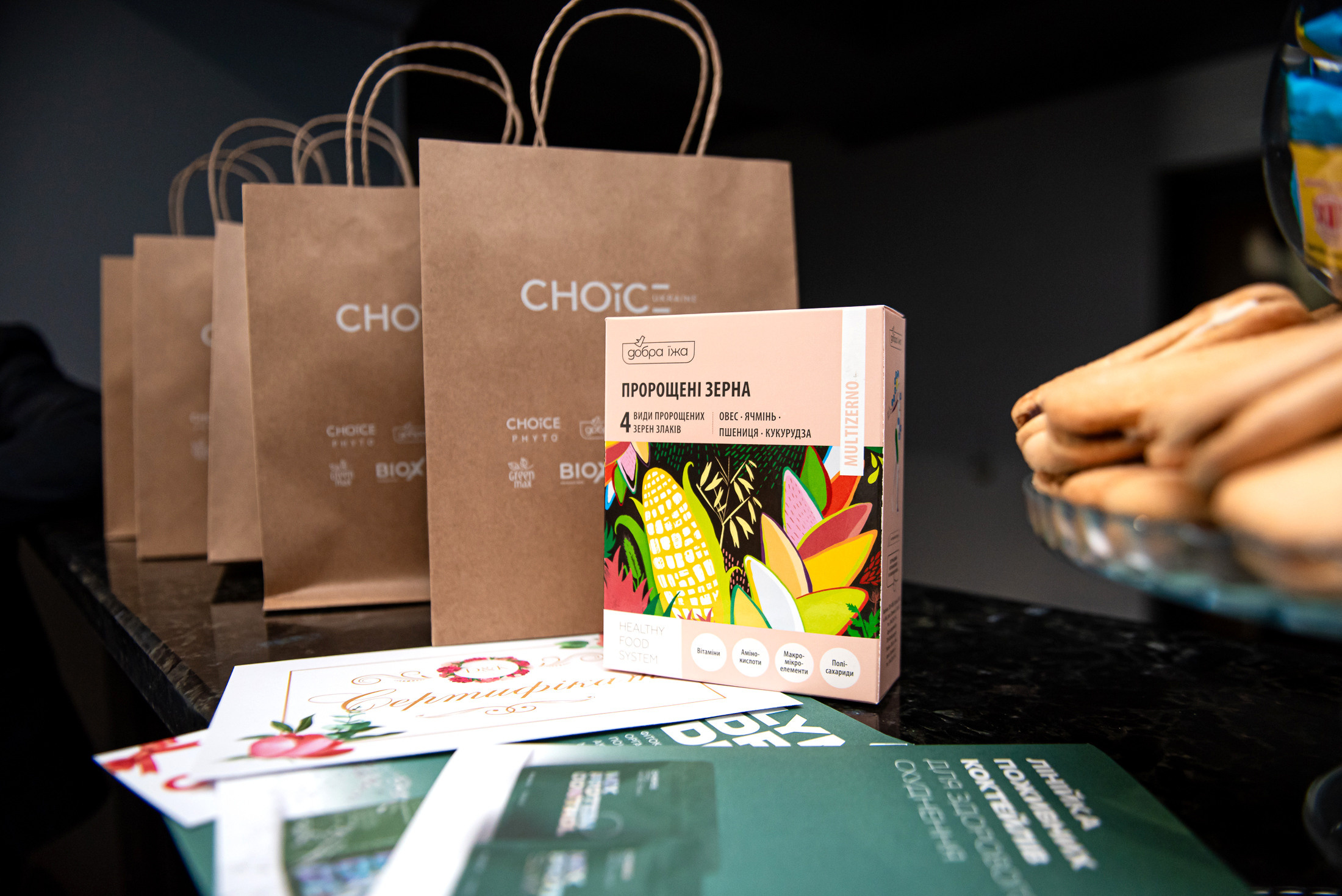 Індивідуальні зйомки та репортаж подій. Предметний фотограф Чернівці для інтернет магазину, сайту, каталогу, контент для бізнесу