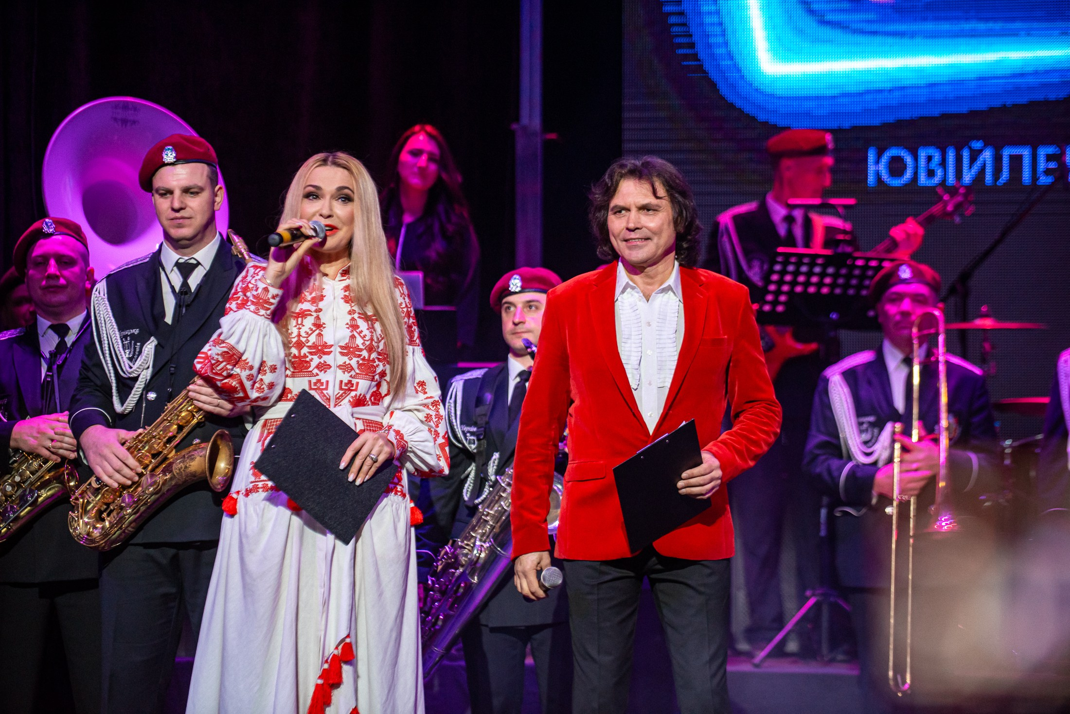 Індивідуальні зйомки та репортаж подій. Предметний фотограф Чернівці для інтернет магазину, сайту, каталогу, контент для бізнесу