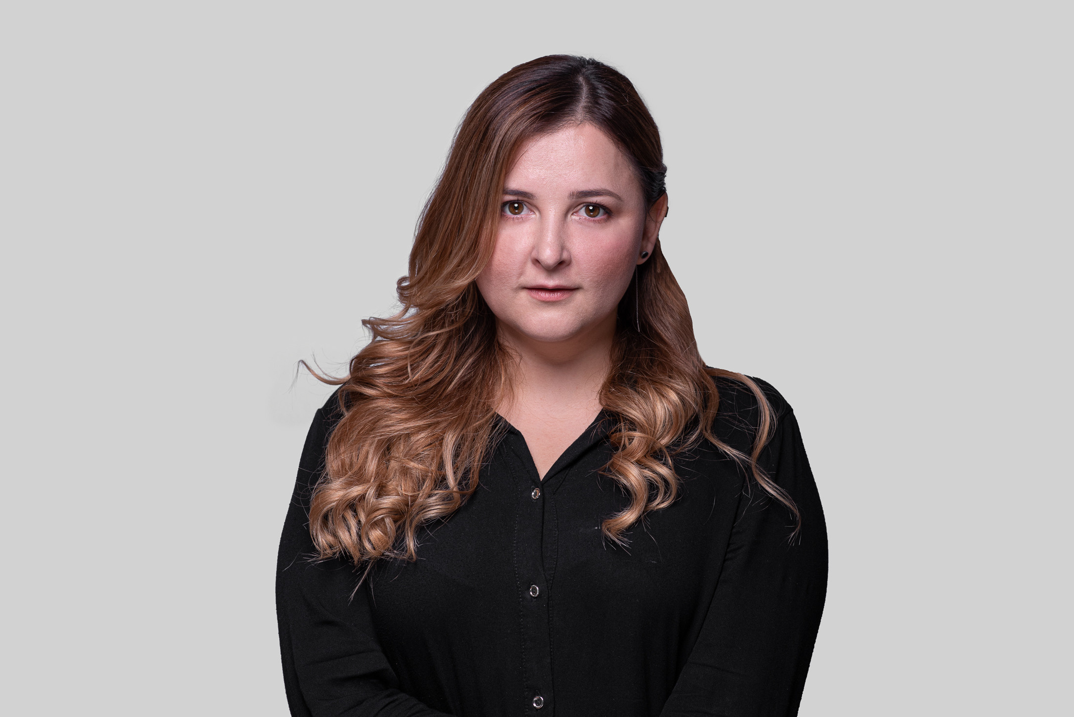 Бізнес портрет Чернівці, ділова портретна зйомка,. Предметний фотограф Чернівці для інтернет магазину, сайту, каталогу, контент для бізнесу