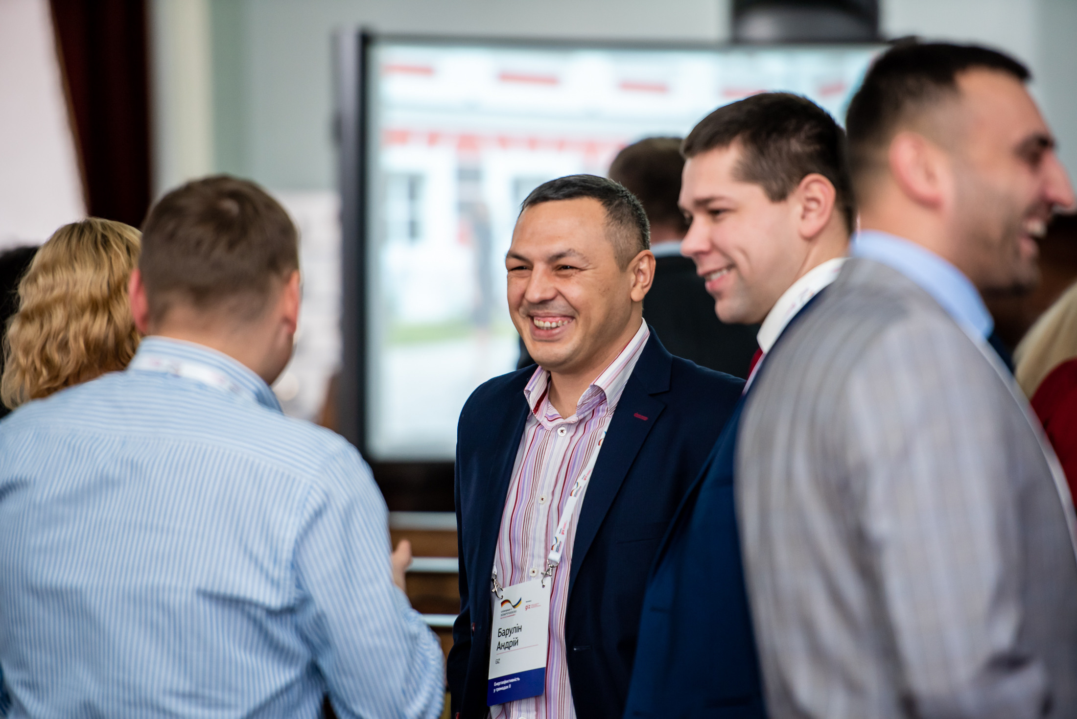 Індивідуальні зйомки та репортаж подій. Предметний фотограф Чернівці для інтернет магазину, сайту, каталогу, контент для бізнесу