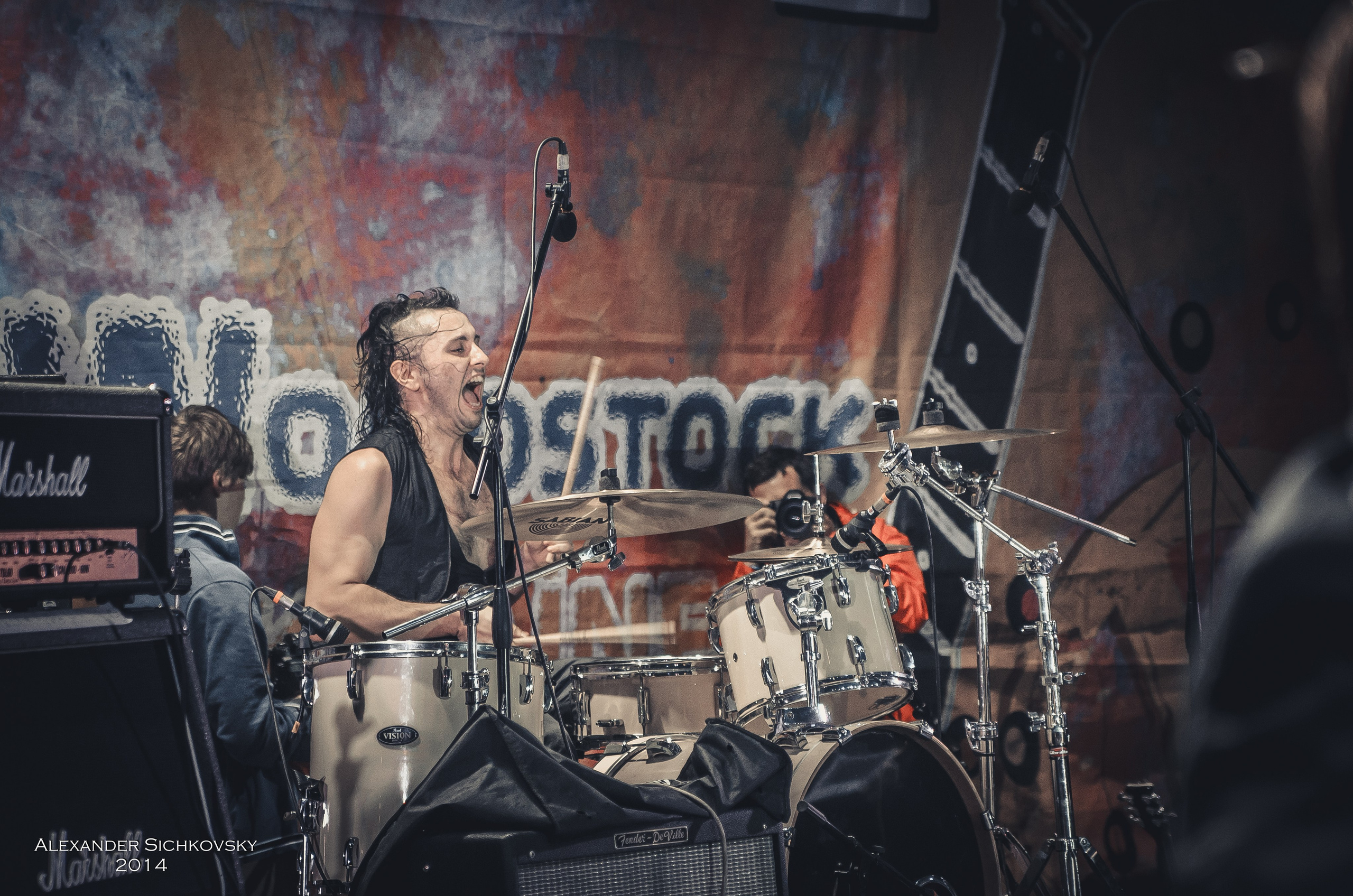 Індивідуальні зйомки та репортаж подій. Предметний фотограф Чернівці для інтернет магазину, сайту, каталогу, контент для бізнесу