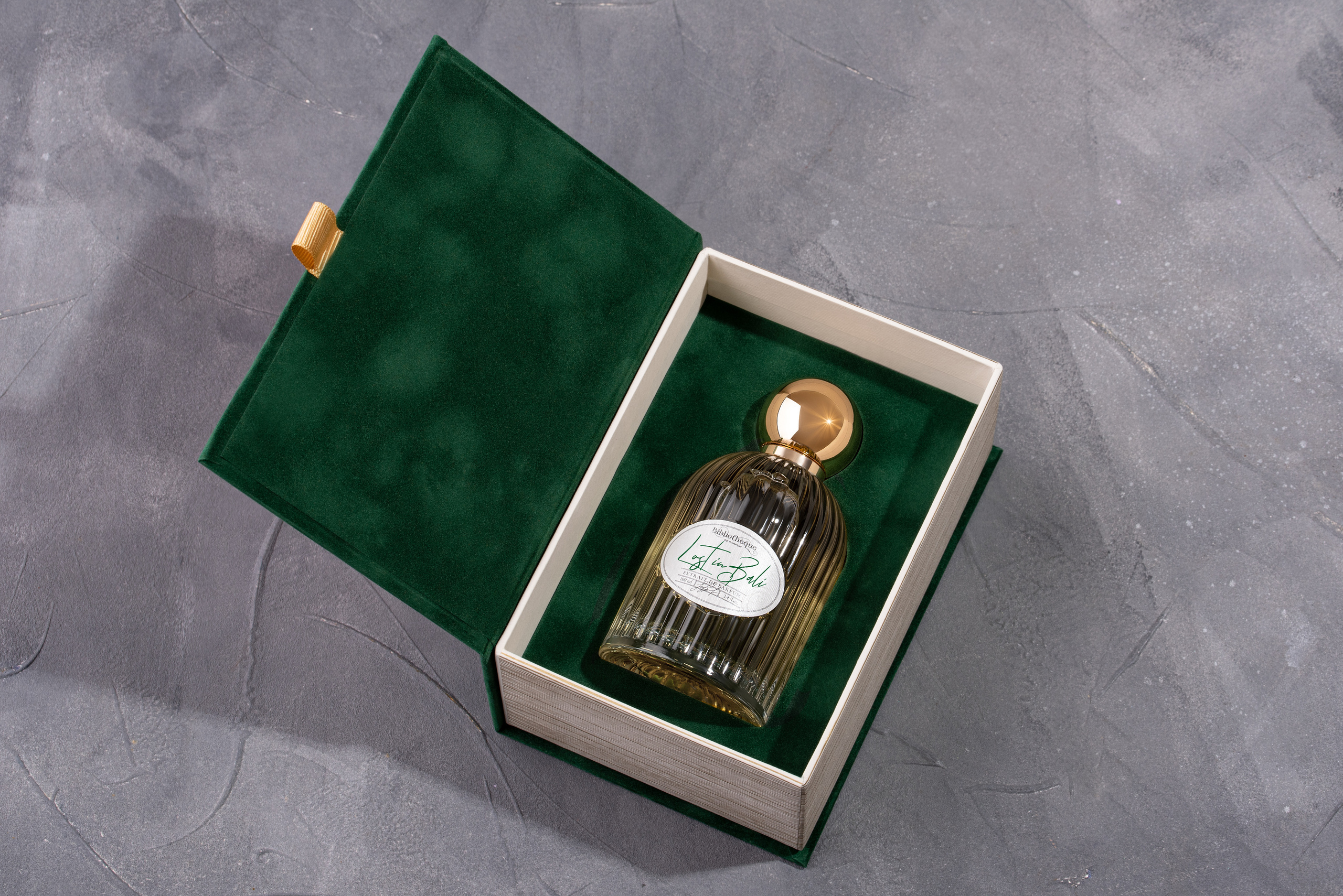 Предметна та каталожна фотографія. Предметний фотограф Чернівці для інтернет магазину, сайту, каталогу, контент для бізнесу