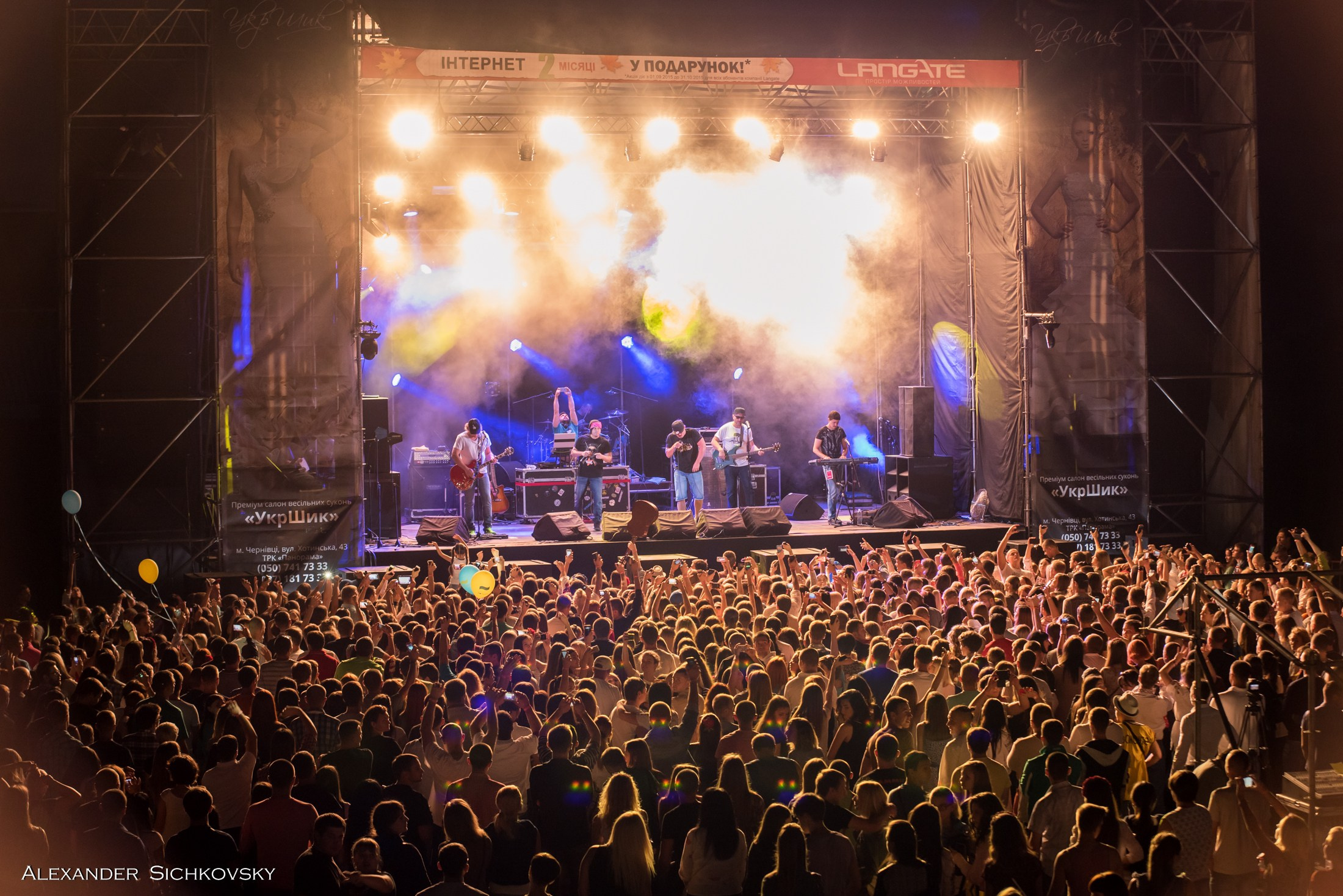 Індивідуальні зйомки та репортаж подій. Предметний фотограф Чернівці для інтернет магазину, сайту, каталогу, контент для бізнесу