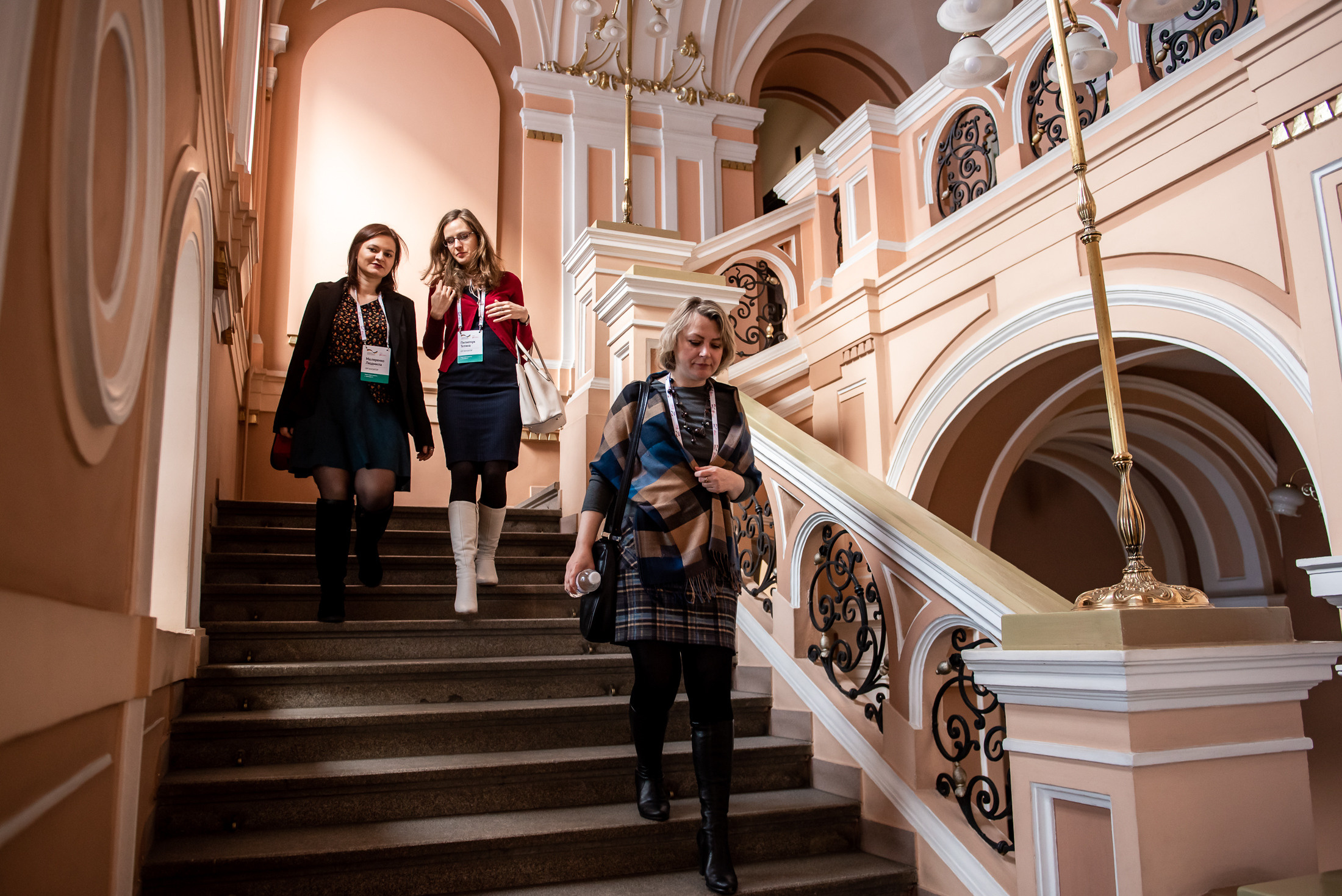Індивідуальні зйомки та репортаж подій. Предметний фотограф Чернівці для інтернет магазину, сайту, каталогу, контент для бізнесу