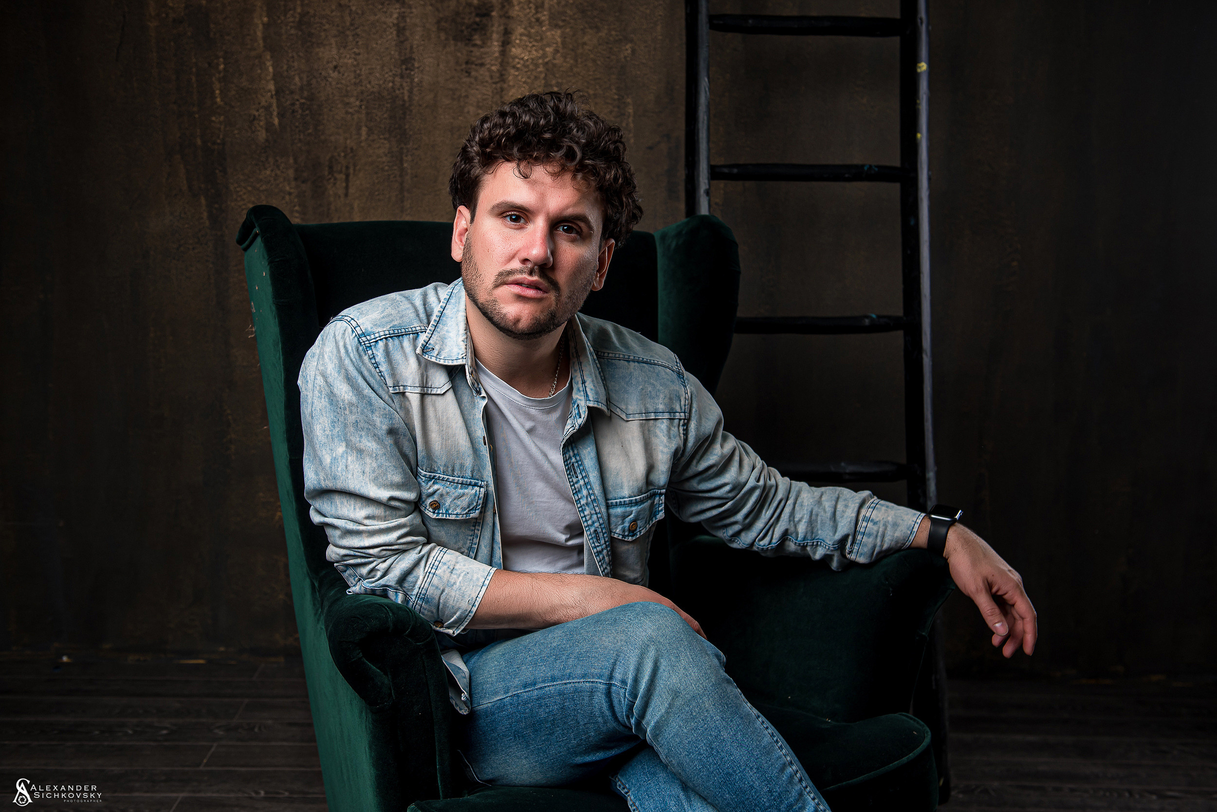 Індивідуальні зйомки та репортаж подій. Предметний фотограф Чернівці для інтернет магазину, сайту, каталогу, контент для бізнесу