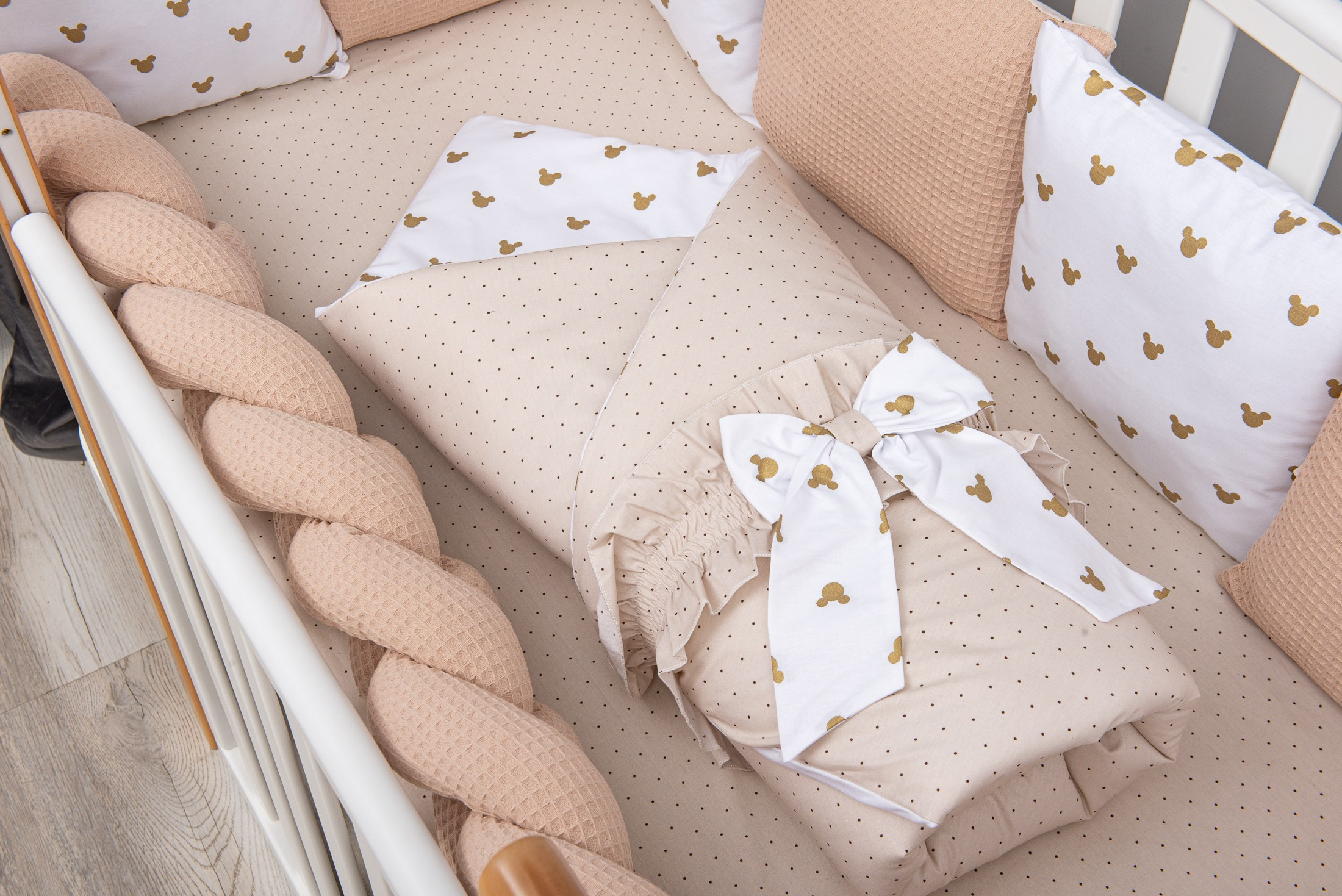 Предметна та каталожна фотографія. Предметний фотограф Чернівці для інтернет магазину, сайту, каталогу, контент для бізнесу