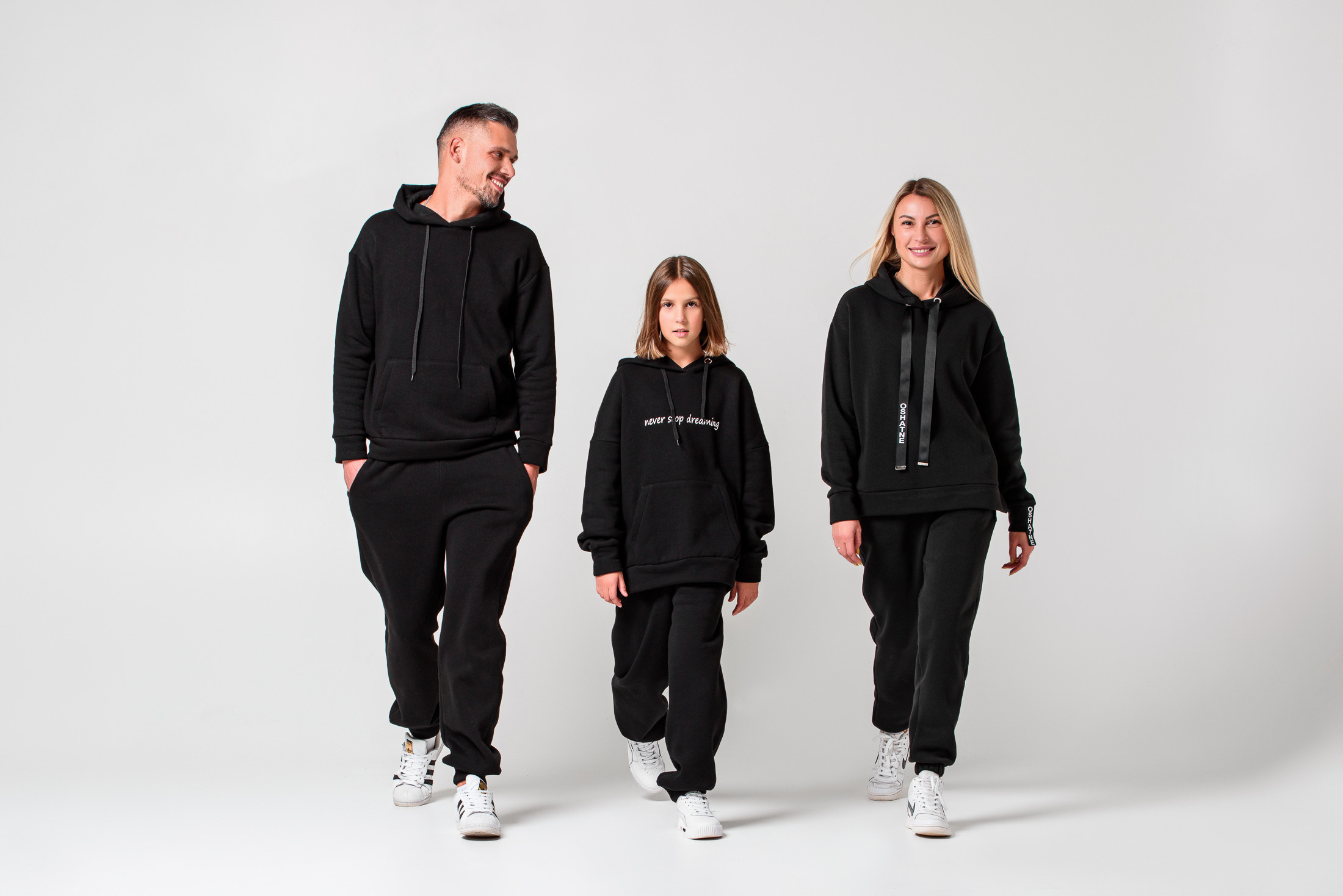 Предметный фотограф Сичковский Александр, Черновцы, фото для интернет магазина, фото для каталога, фото свадебных платьев, фуд-фотограф, фуд фото, предметний фотограф Чернівці, контент зйомка, Чернівці фотограф, Професійна предметна фотографія для бізнесу у Чернівцях, Каталожна зйомка товарів для інтернет-магазину – Чернівці, Рекламна фотографія для брендів і підприємців, Контент-фото для соцмереж та маркетплейсів – зйомка у студії, Фотозйомка товарів на білому фоні для маркетплейсів, Послуги предметного фотографа для бізнесу в Чернівцях, Зйомка товарів для сайтів, Instagram та маркетплейсів, Рекламна і комерційна фотографія під ключ, Контент-зйомка для брендів, магазинів, ресторанів