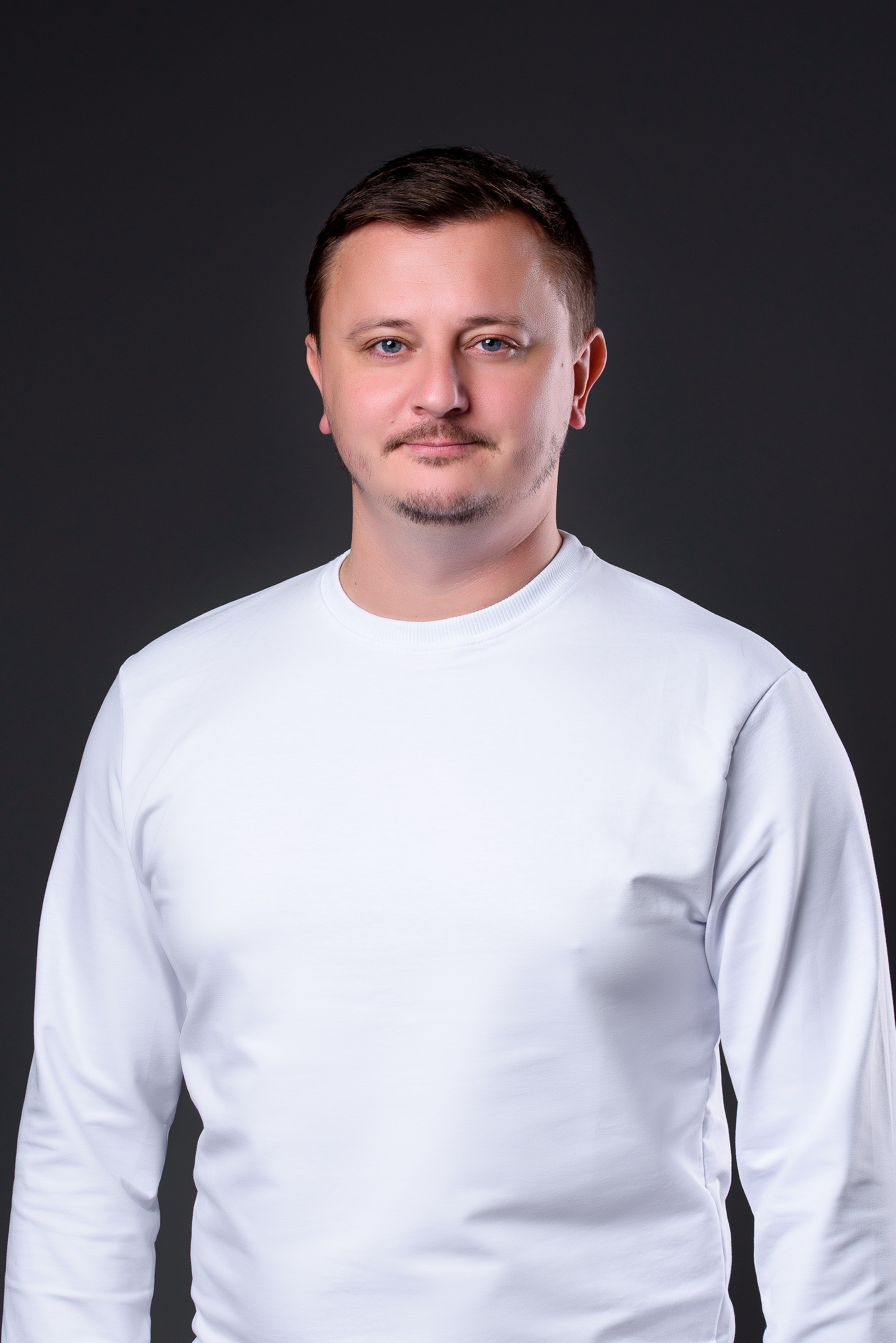 Бізнес портрет Чернівці, ділова портретна зйомка,. Предметний фотограф Чернівці для інтернет магазину, сайту, каталогу, контент для бізнесу