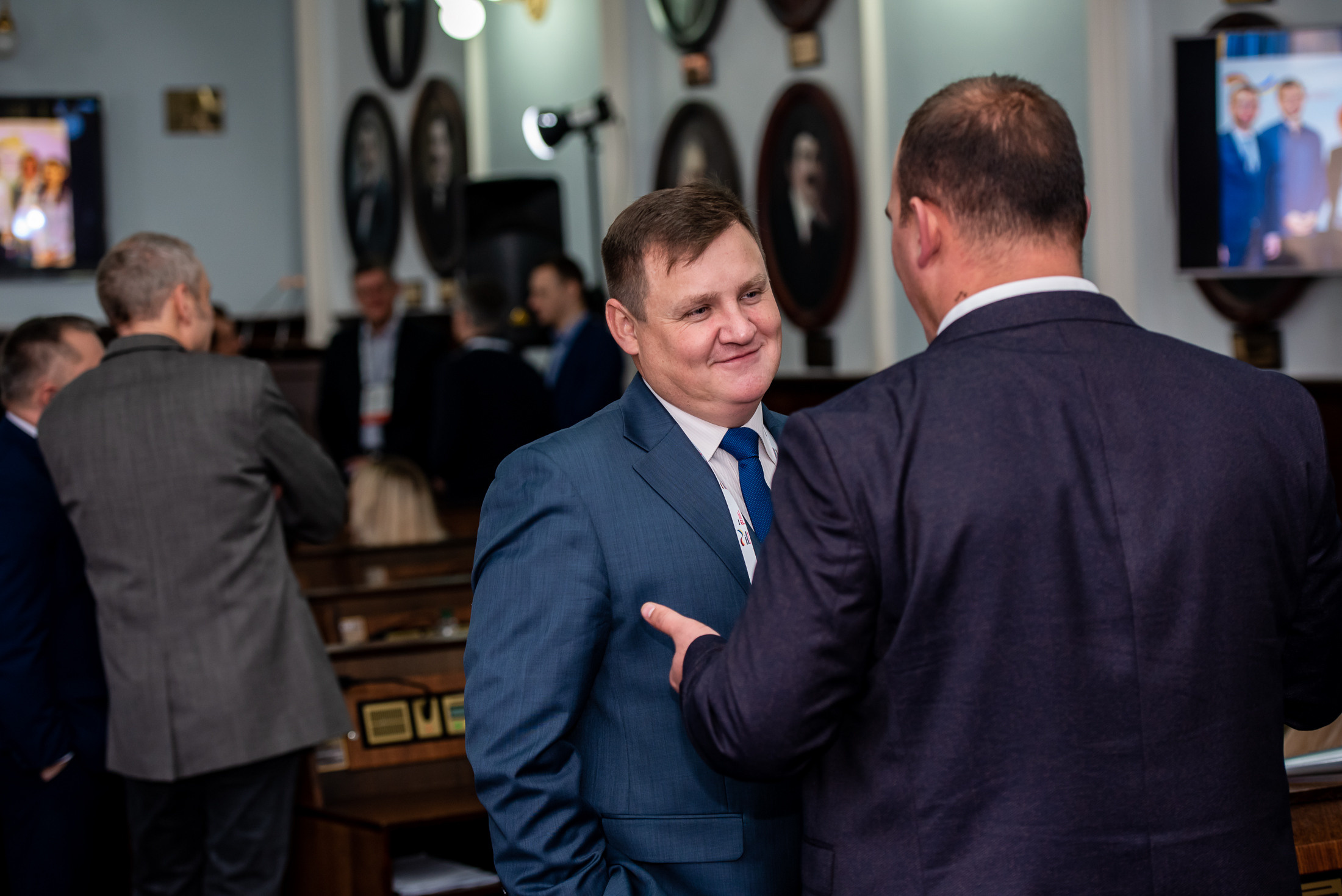 Індивідуальні зйомки та репортаж подій. Предметний фотограф Чернівці для інтернет магазину, сайту, каталогу, контент для бізнесу