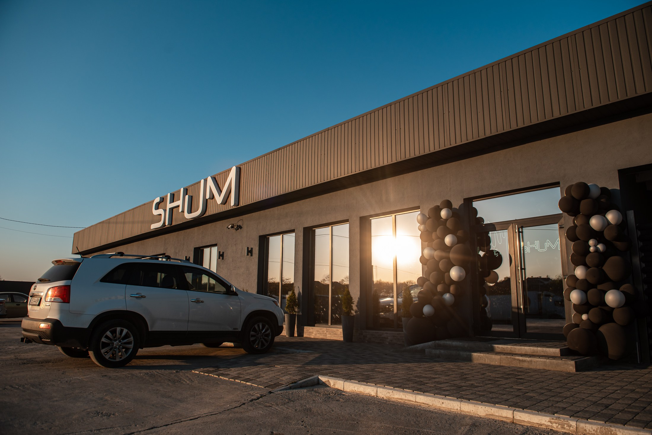 Індивідуальні зйомки та репортаж подій. Предметний фотограф Чернівці для інтернет магазину, сайту, каталогу, контент для бізнесу