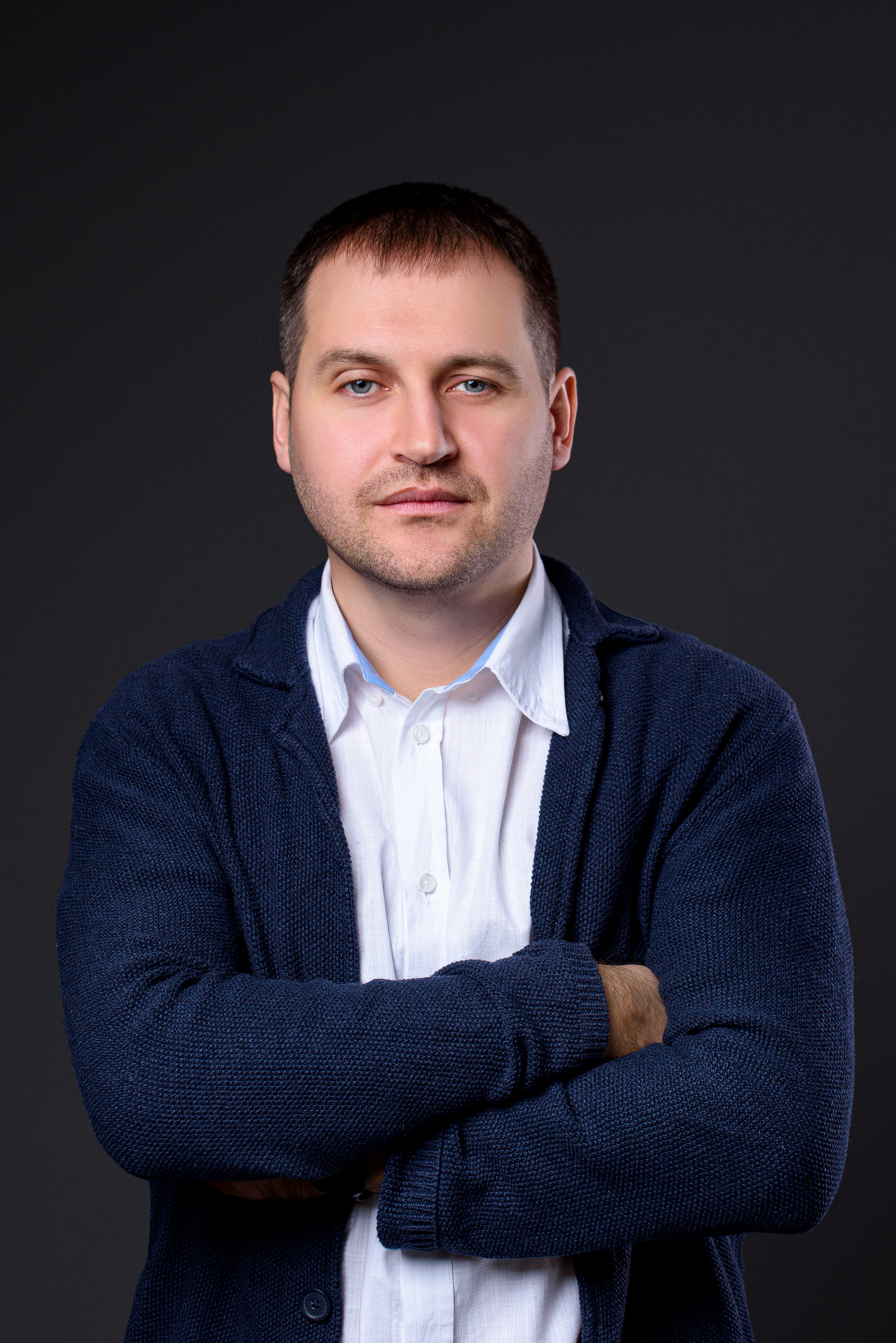 Бізнес портрет Чернівці, ділова портретна зйомка,. Предметний фотограф Чернівці для інтернет магазину, сайту, каталогу, контент для бізнесу