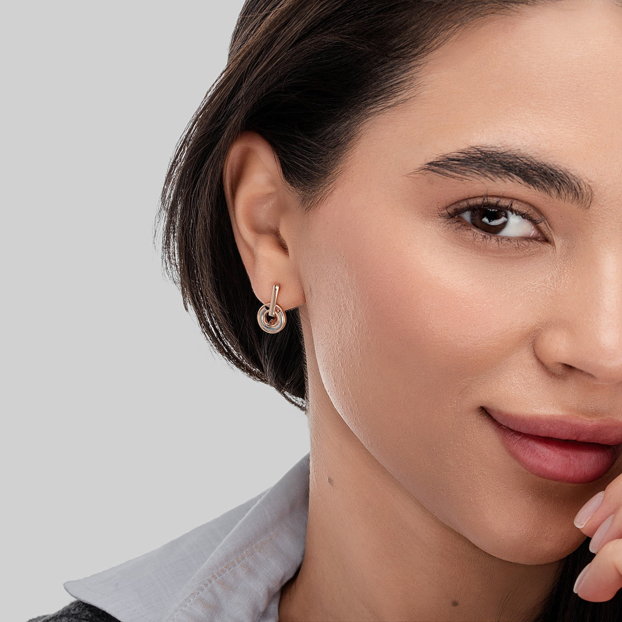 Фото ювелірних прикрас Чернівці, Україна, фотограф ювелірних виробів. Предметний фотограф Чернівці для інтернет магазину, сайту, каталогу, контент для бізнесу