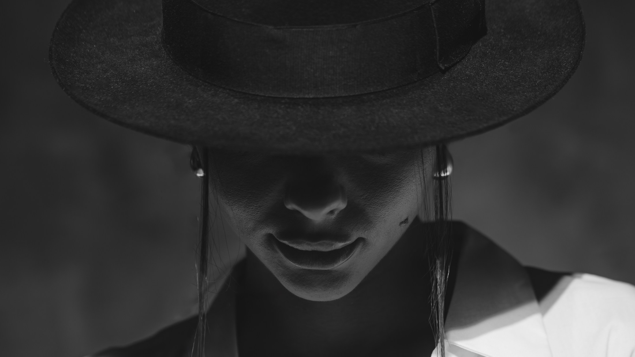 Індивідуальні зйомки та репортаж подій. Предметний фотограф Чернівці для інтернет магазину, сайту, каталогу, контент для бізнесу