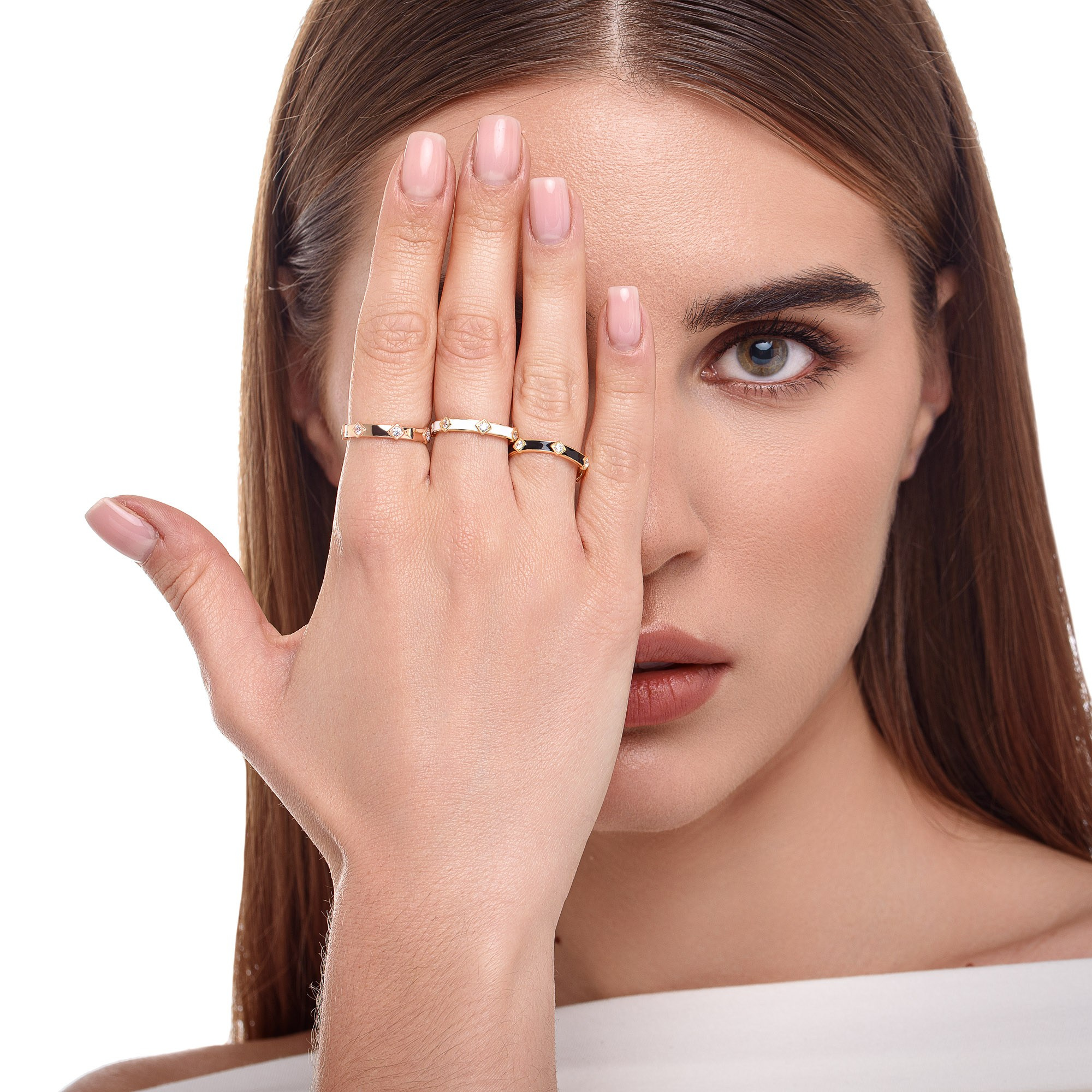 Фото ювелірних прикрас Чернівці, Україна, фотограф ювелірних виробів. Предметний фотограф Чернівці для інтернет магазину, сайту, каталогу, контент для бізнесу