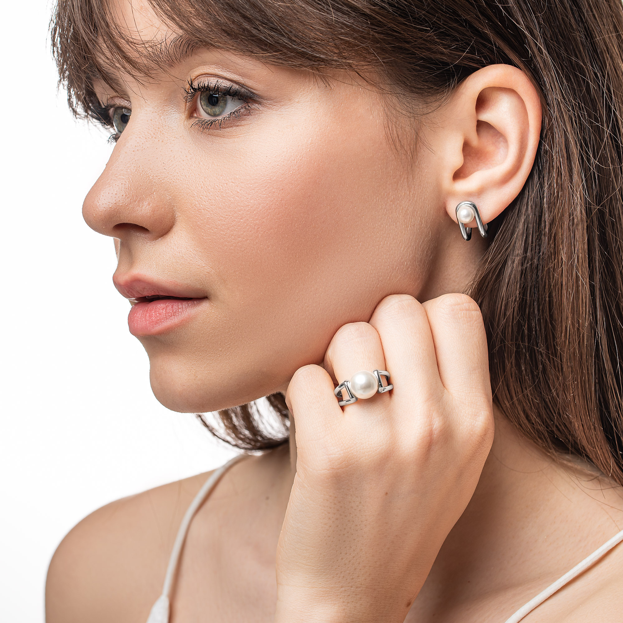 Фото ювелірних прикрас Чернівці, Україна, фотограф ювелірних виробів. Предметний фотограф Чернівці для інтернет магазину, сайту, каталогу, контент для бізнесу