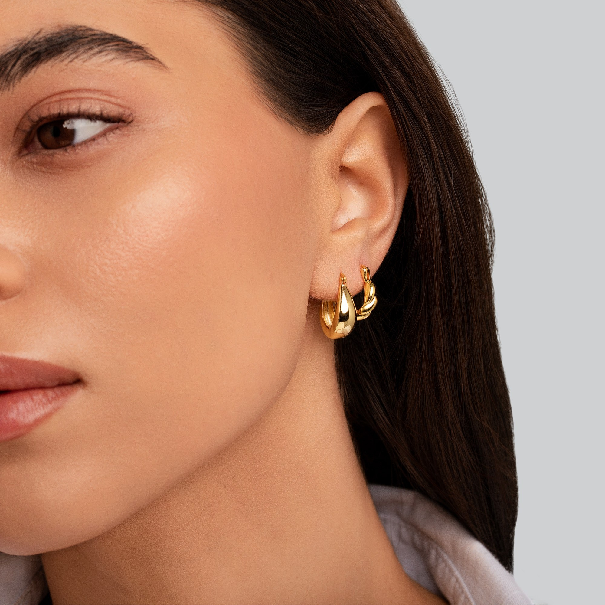 Фото ювелірних прикрас Чернівці, Україна, фотограф ювелірних виробів. Предметний фотограф Чернівці для інтернет магазину, сайту, каталогу, контент для бізнесу