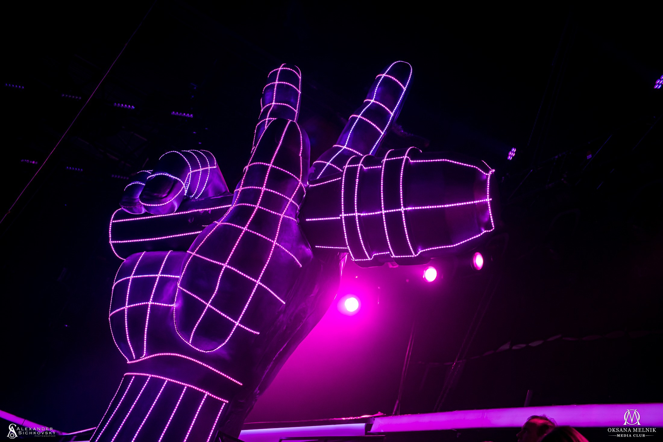 Індивідуальні зйомки та репортаж подій. Предметний фотограф Чернівці для інтернет магазину, сайту, каталогу, контент для бізнесу