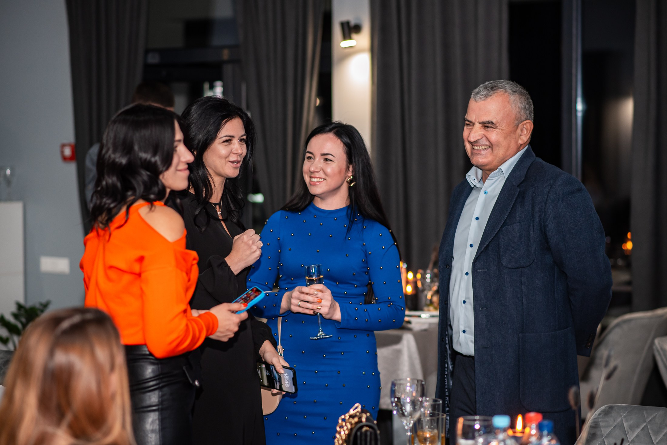 Індивідуальні зйомки та репортаж подій. Предметний фотограф Чернівці для інтернет магазину, сайту, каталогу, контент для бізнесу