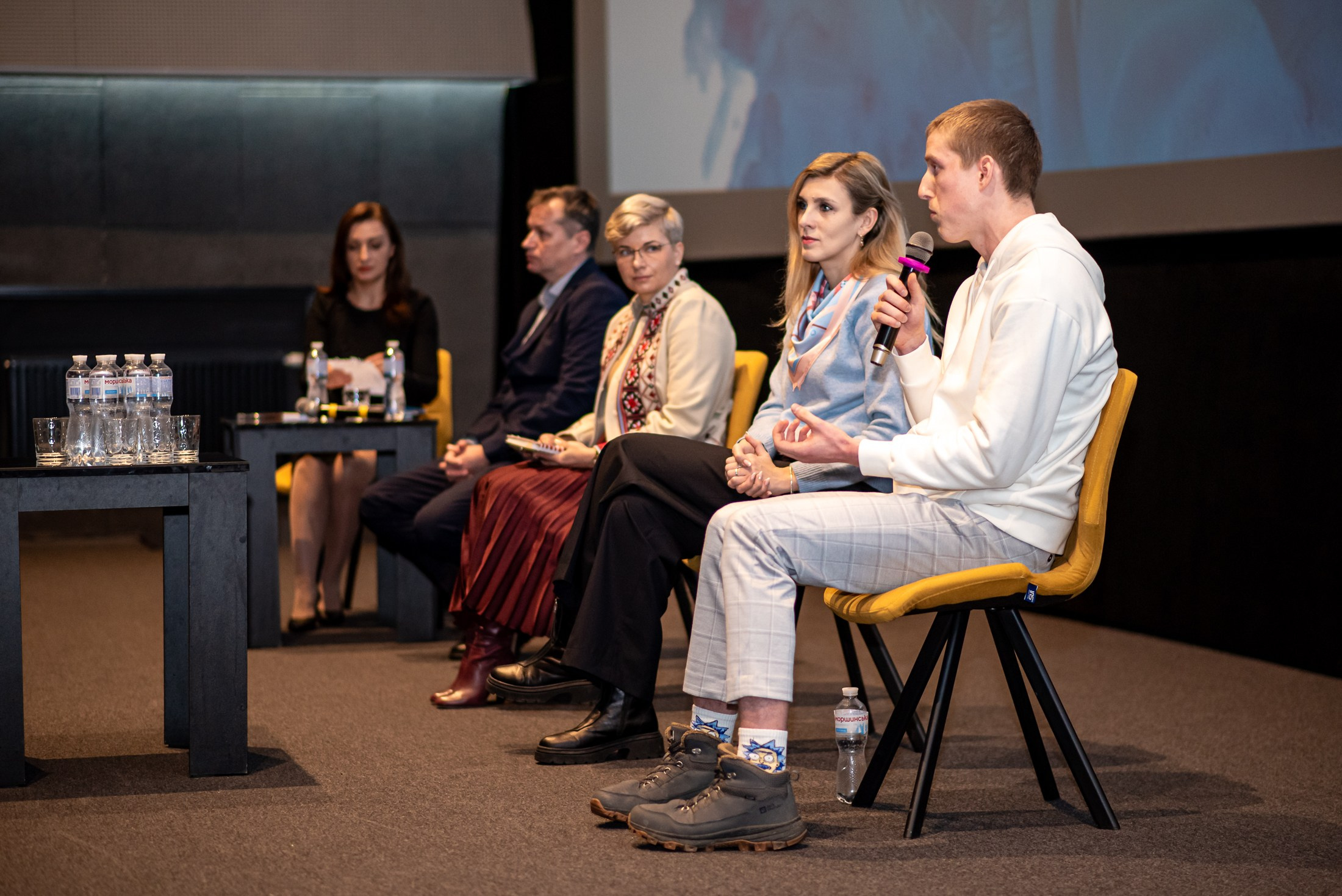 Індивідуальні зйомки та репортаж подій. Предметний фотограф Чернівці для інтернет магазину, сайту, каталогу, контент для бізнесу