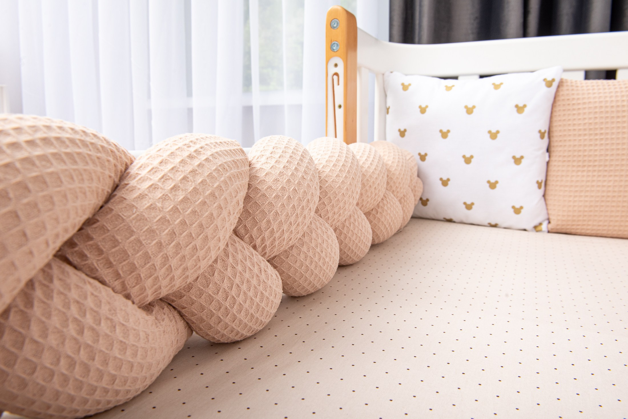 Предметна та каталожна фотографія. Предметний фотограф Чернівці для інтернет магазину, сайту, каталогу, контент для бізнесу