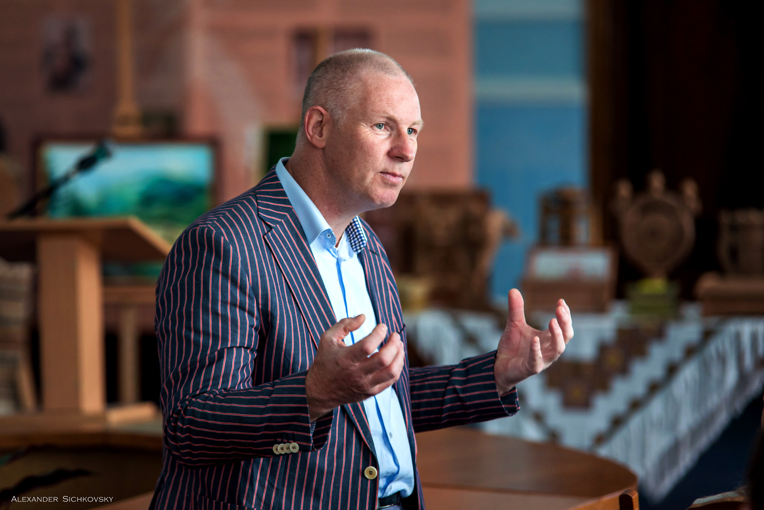 Індивідуальні зйомки та репортаж подій. Предметний фотограф Чернівці для інтернет магазину, сайту, каталогу, контент для бізнесу