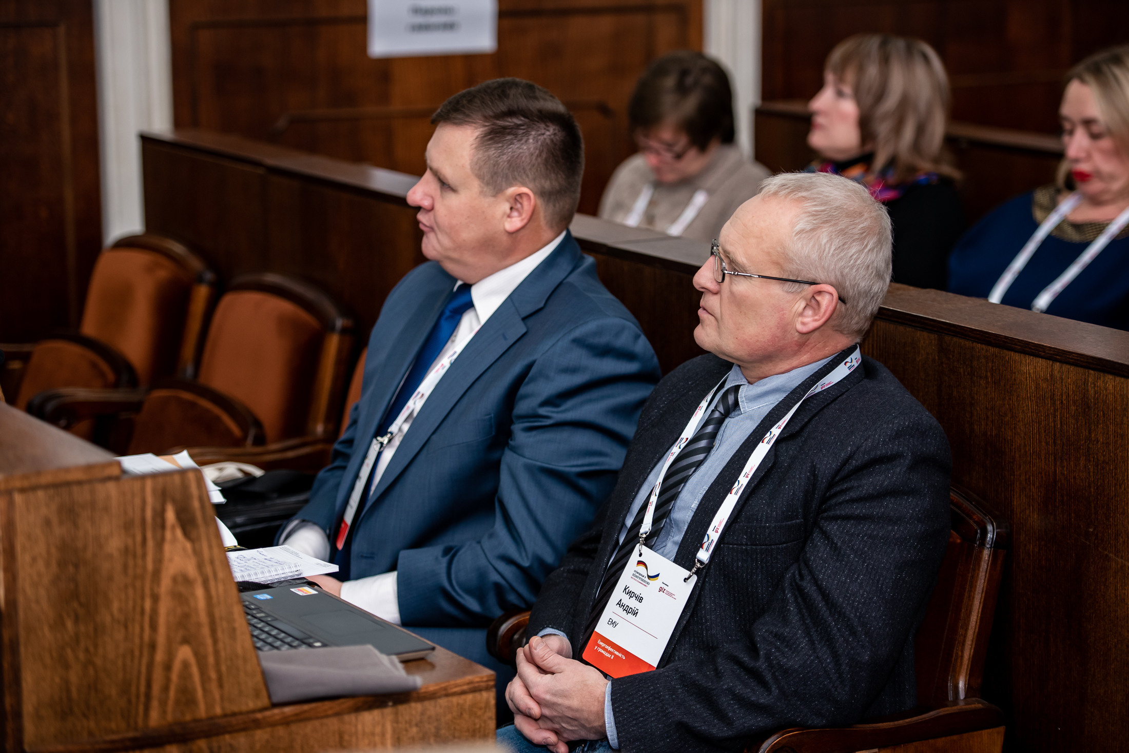 Індивідуальні зйомки та репортаж подій. Предметний фотограф Чернівці для інтернет магазину, сайту, каталогу, контент для бізнесу