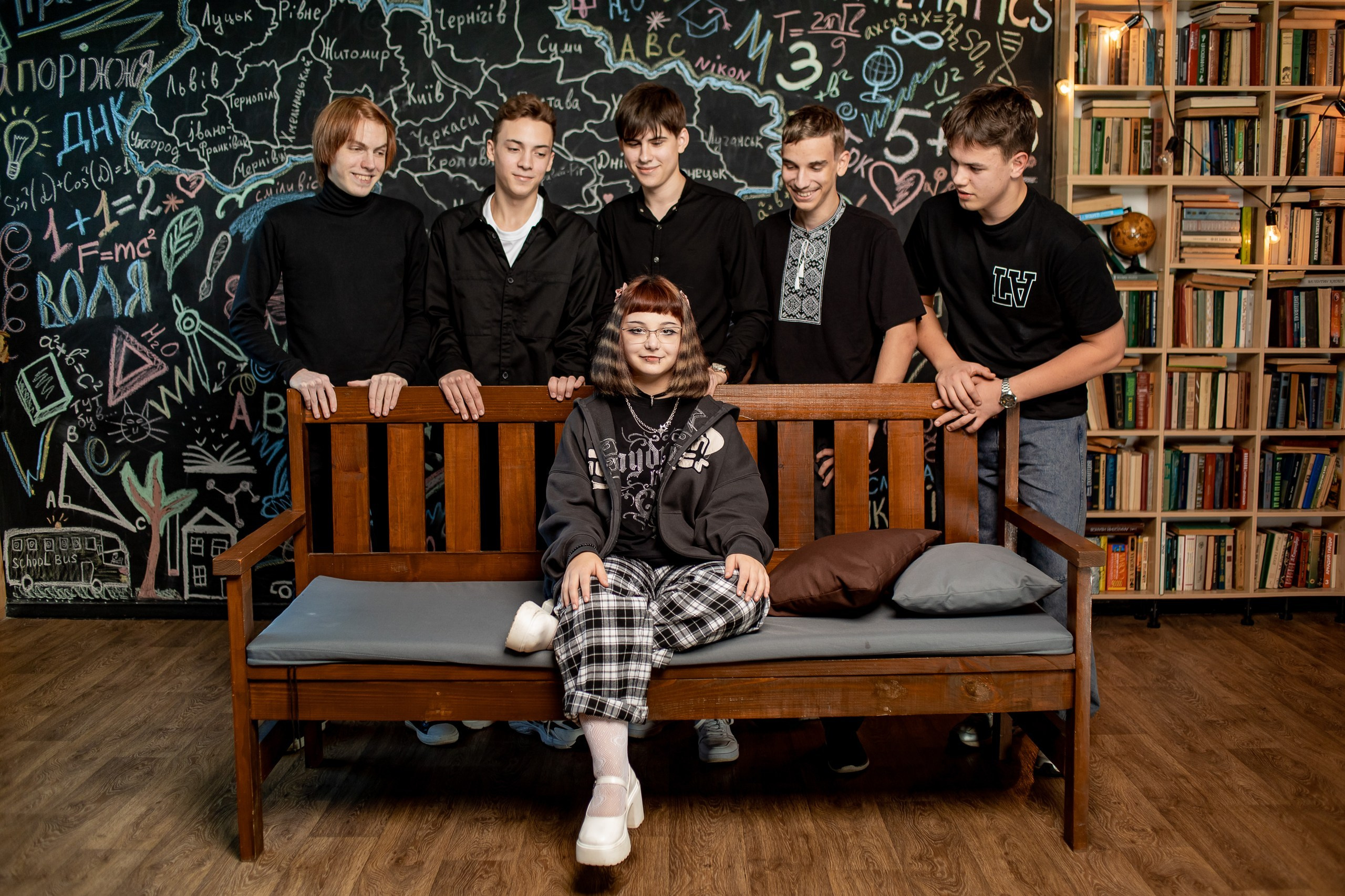 Шкільна студійна зйомка. Фотограф Катерина Ковальчук