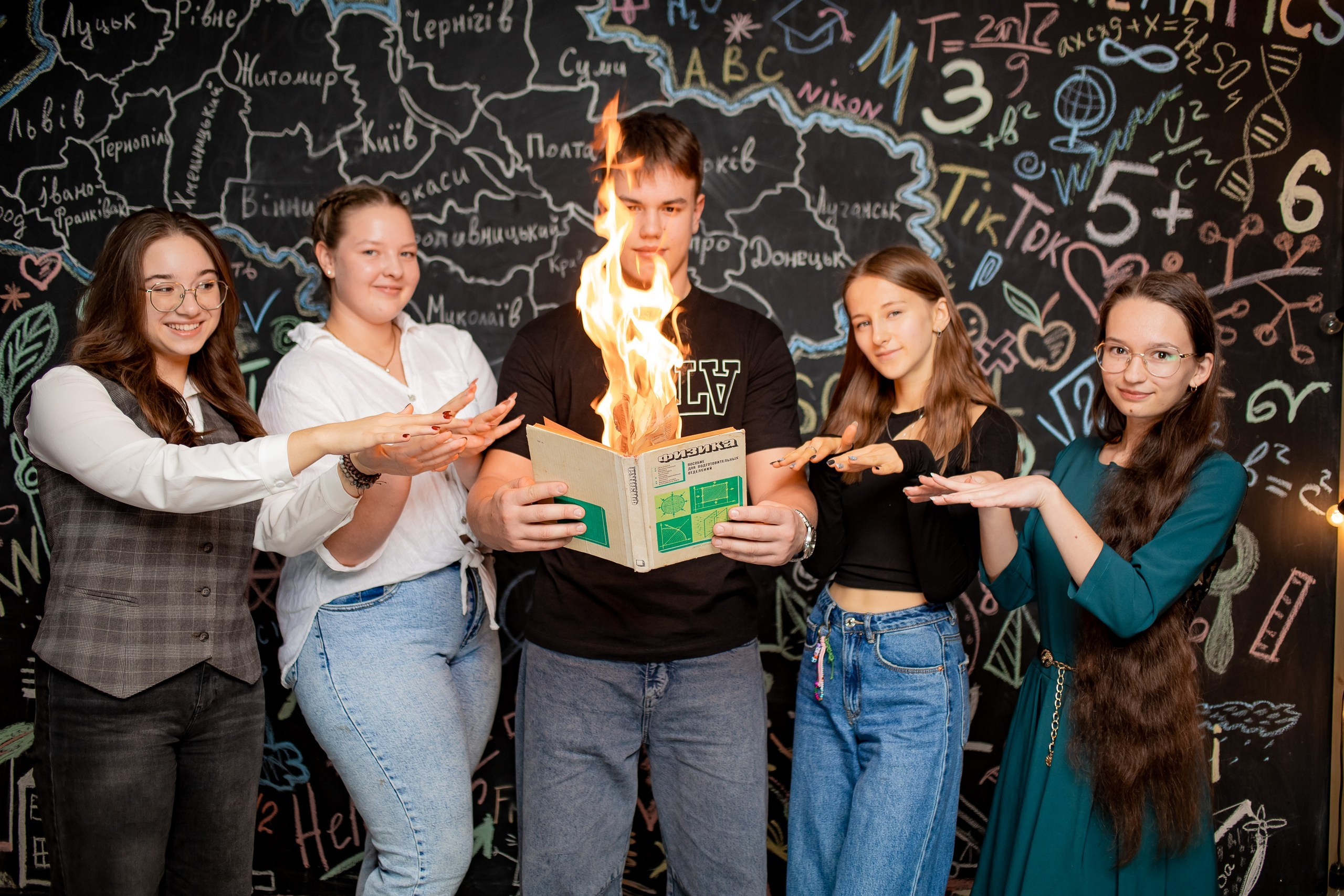 Шкільна студійна зйомка. Фотограф Катерина Ковальчук