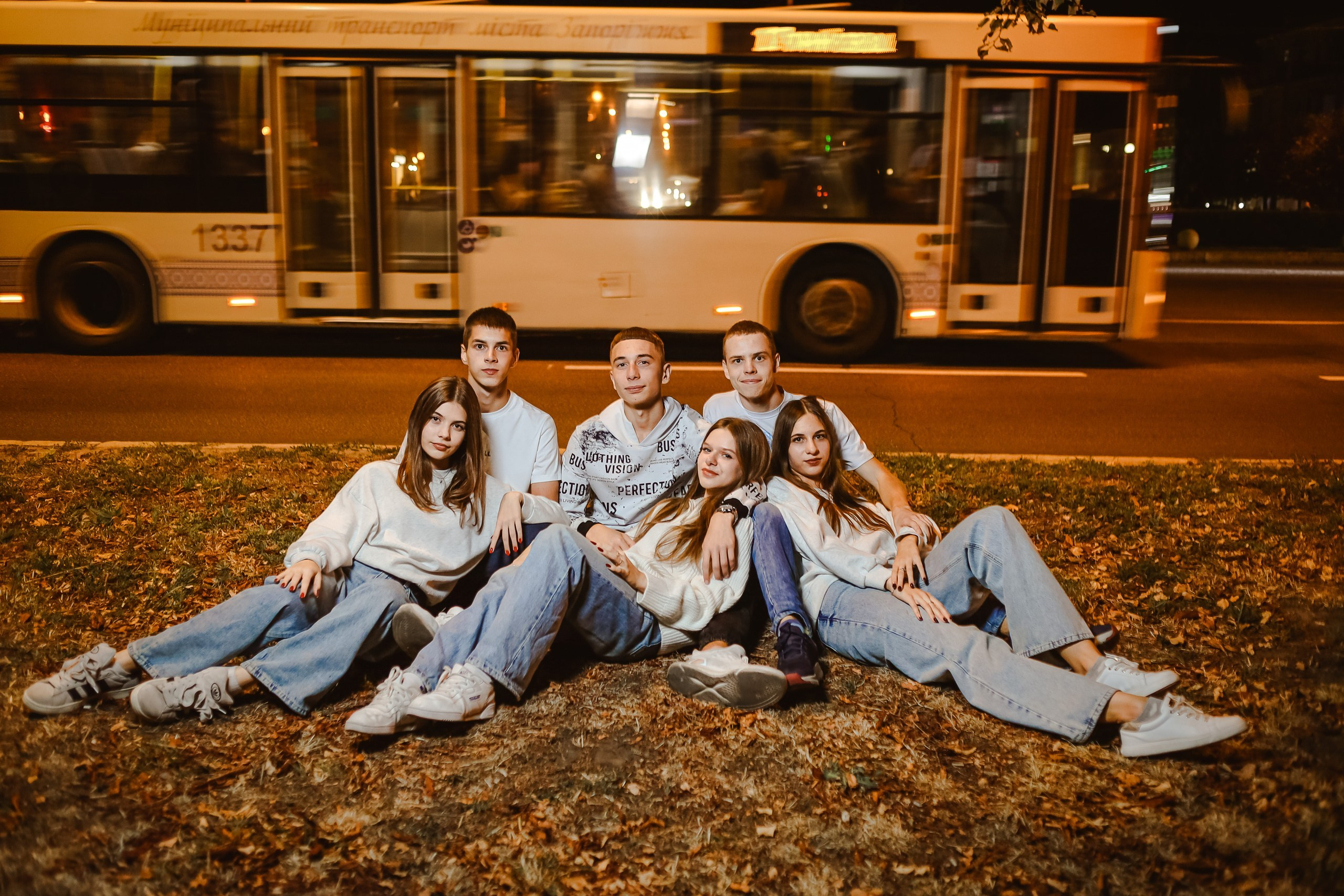 Нічна зйомка школярів. Фотограф Катерина Ковальчук