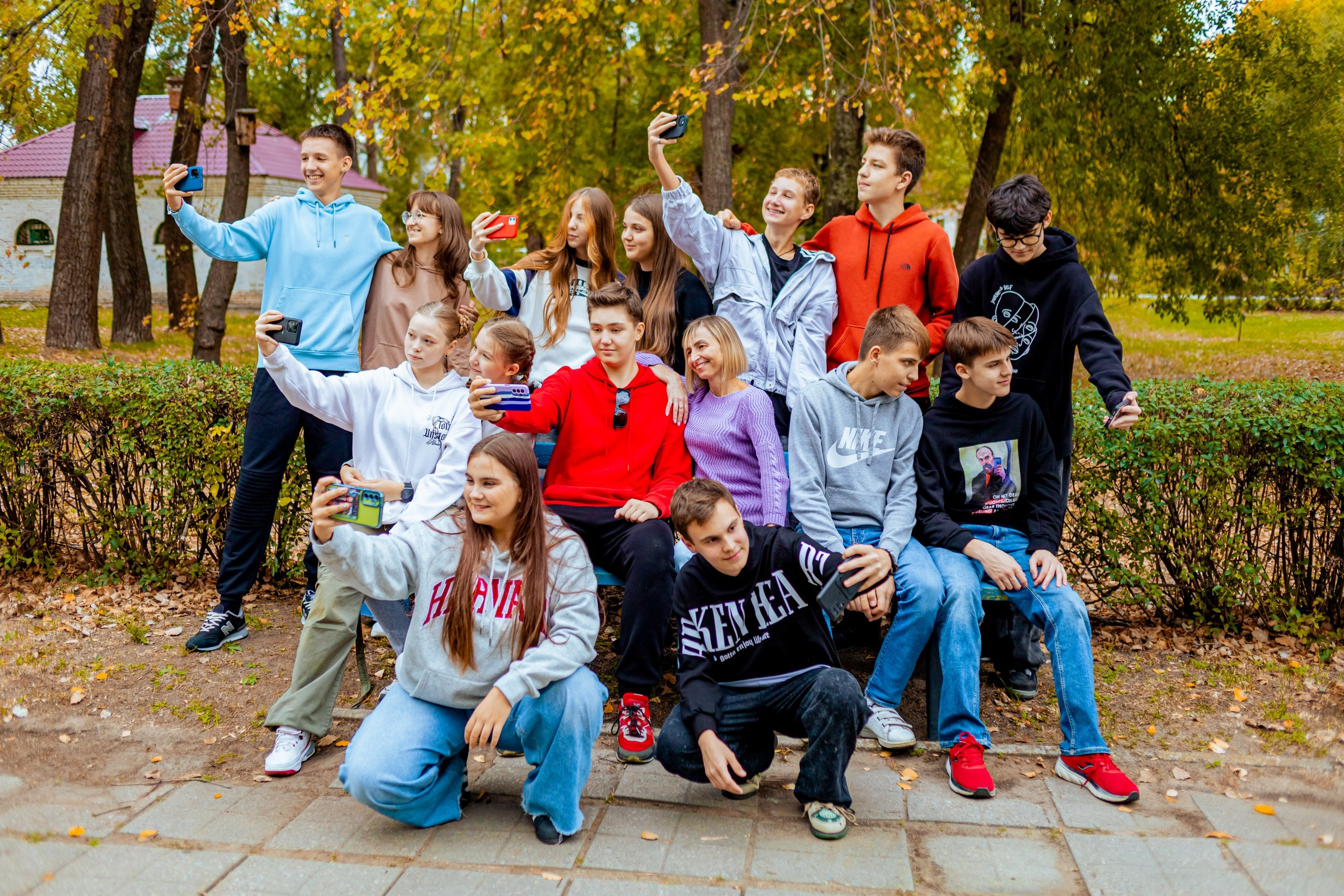 Вулична зйомка школярів (Дубова роща). Фотограф Катерина Ковальчук