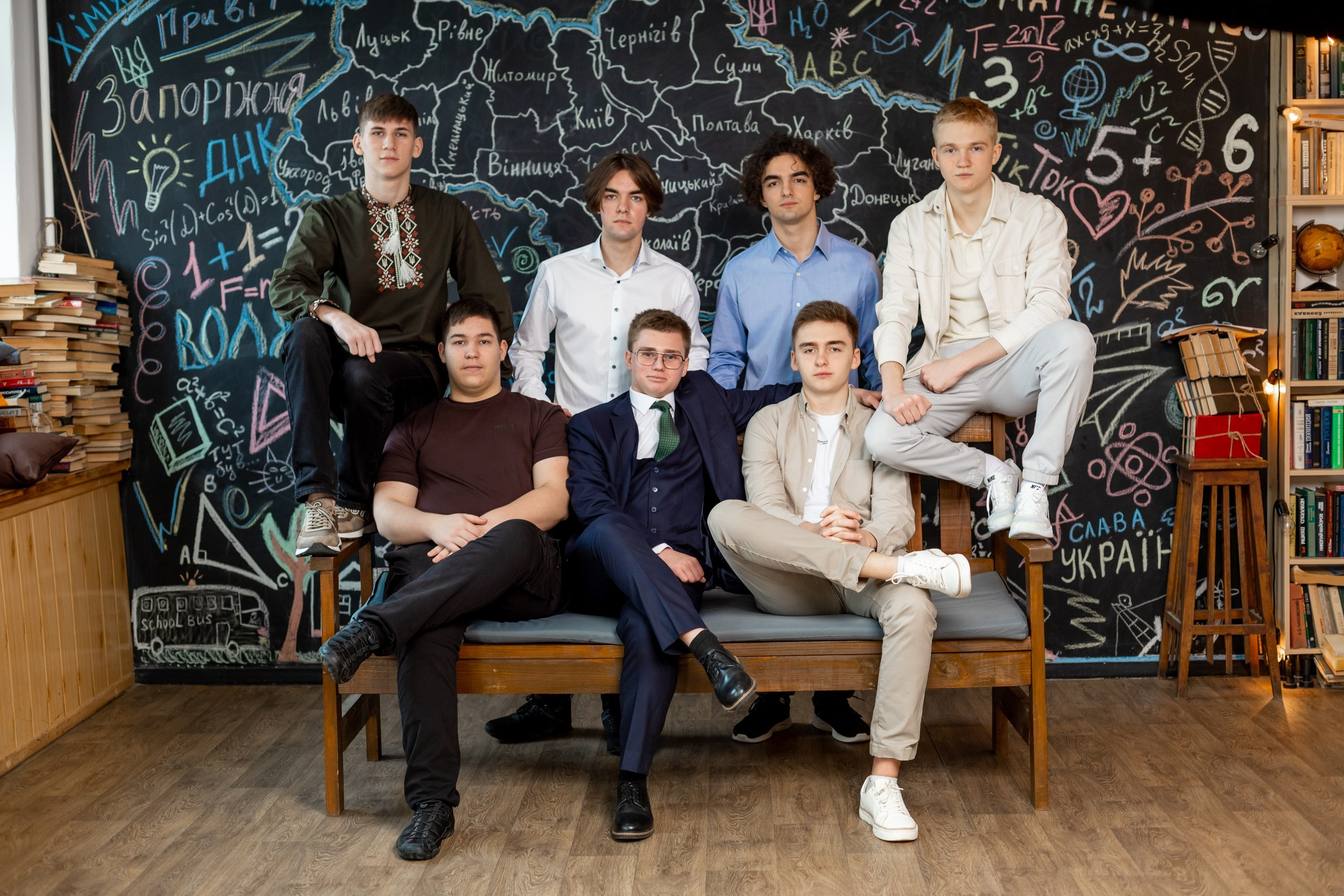 Шкільна студійна зйомка. Фотограф Катерина Ковальчук