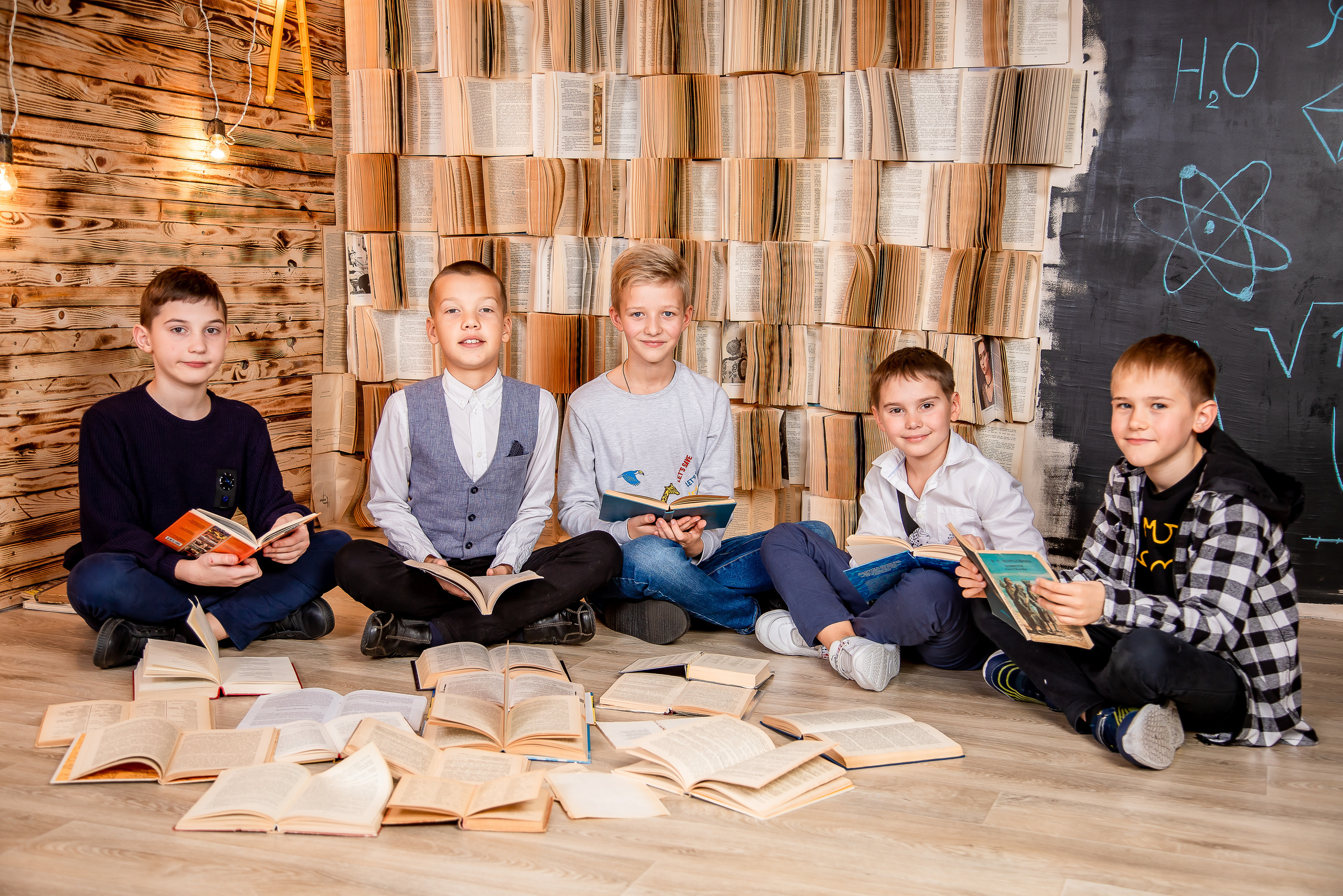 Шкільна студійна зйомка. Фотограф Катерина Ковальчук