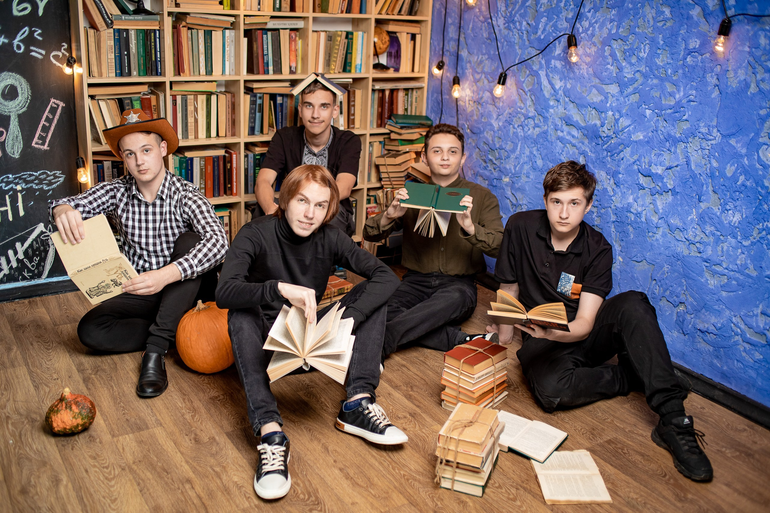 Шкільна студійна зйомка. Фотограф Катерина Ковальчук