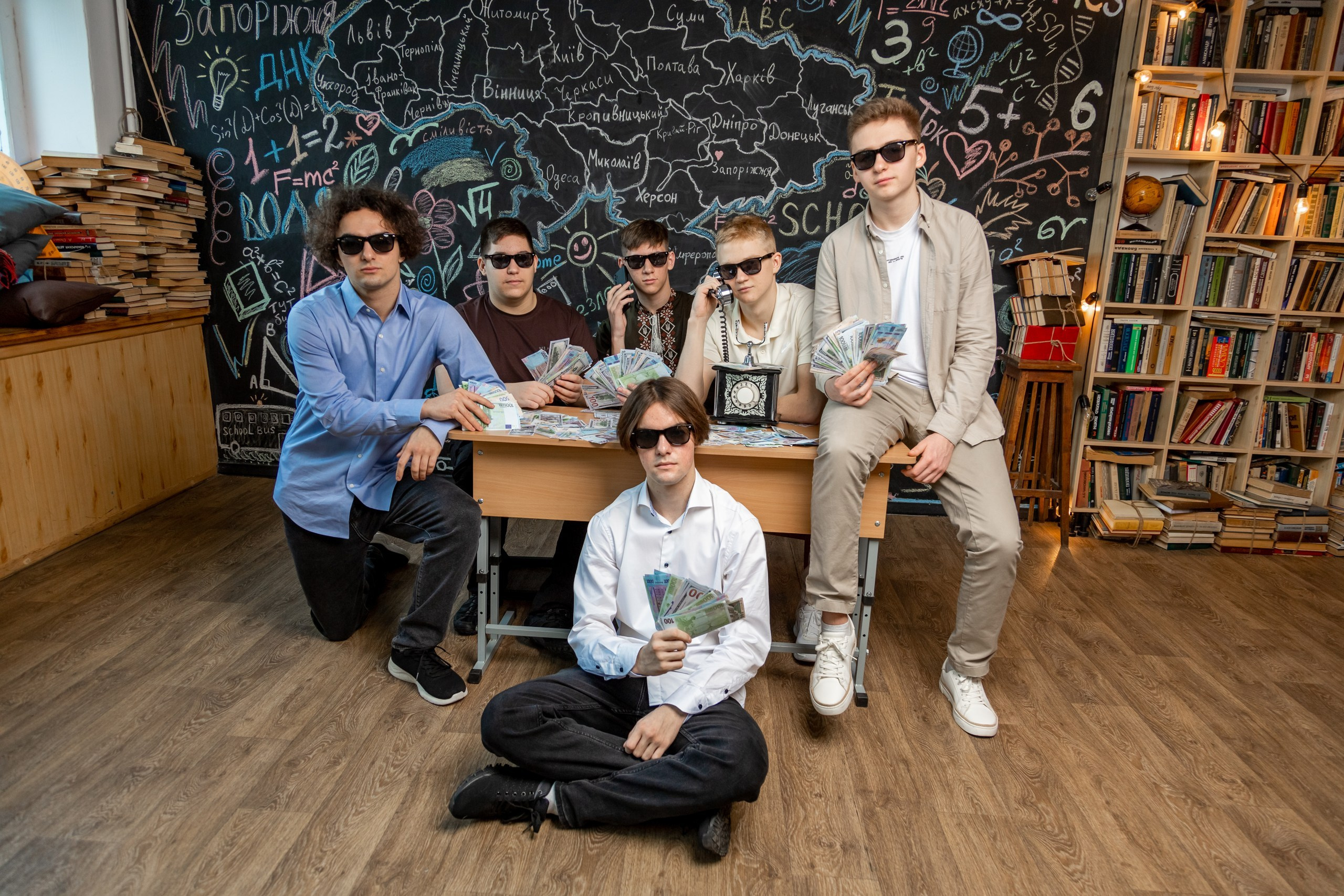 Шкільна студійна зйомка. Фотограф Катерина Ковальчук