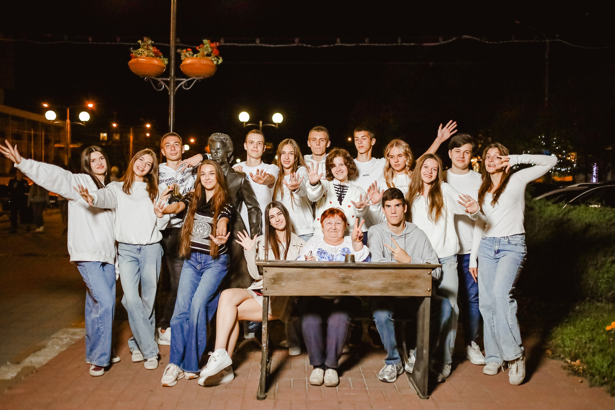 Нічна зйомка школярів. Фотограф Катерина Ковальчук