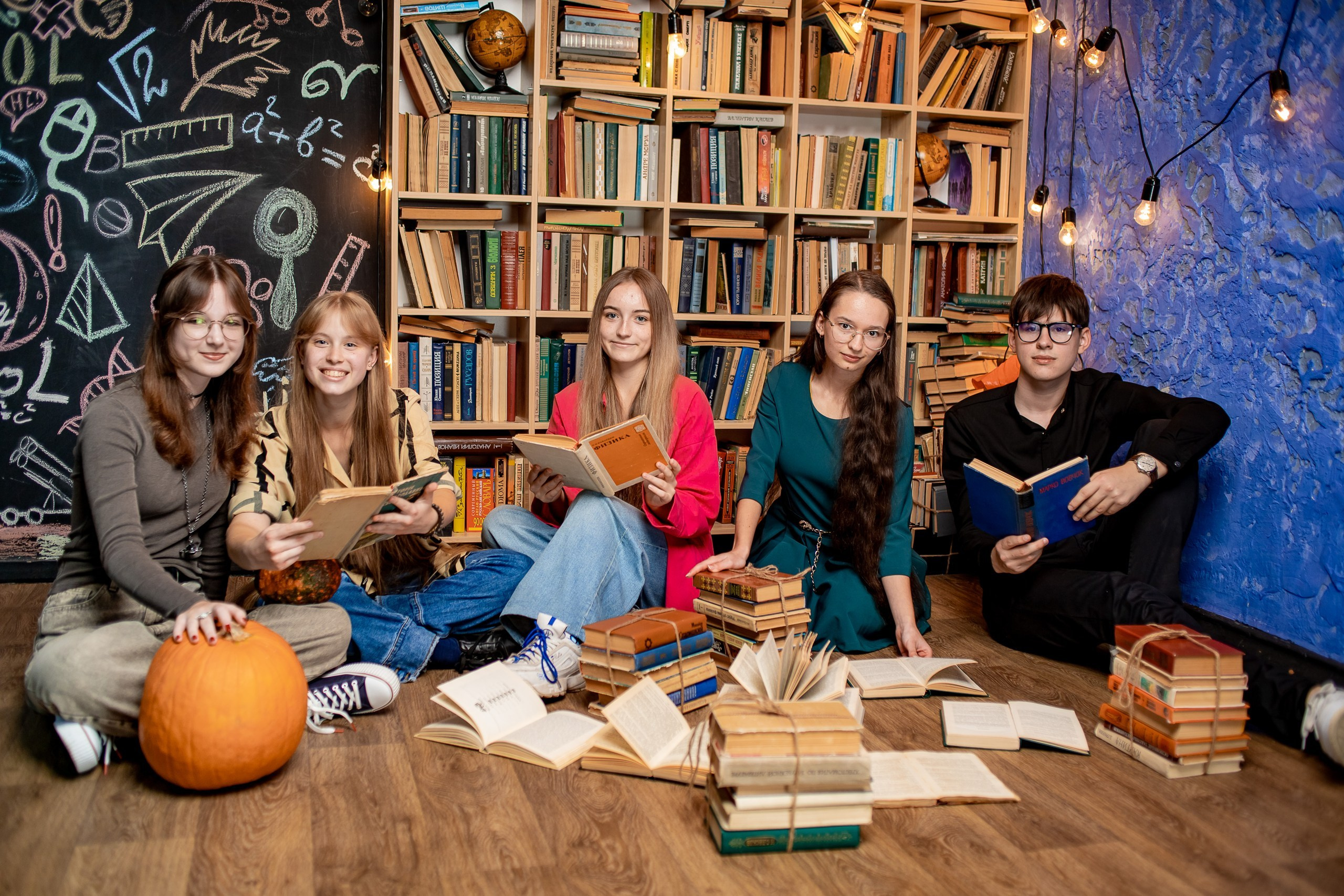 Шкільна студійна зйомка. Фотограф Катерина Ковальчук