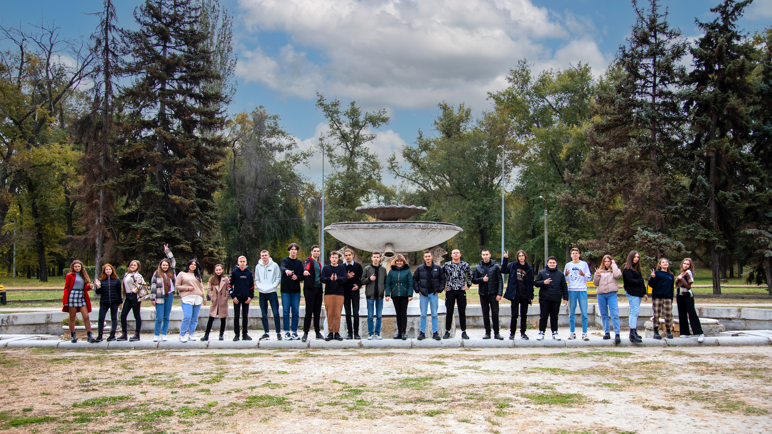 Вулична зйомка школярів (Дубова роща). Фотограф Катерина Ковальчук