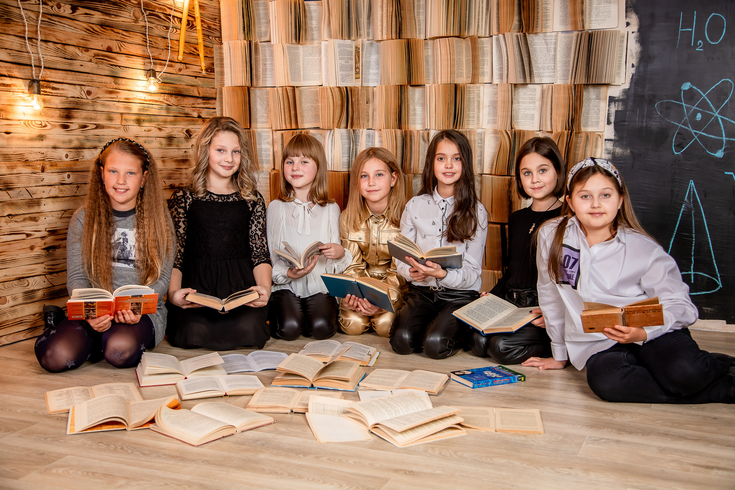 Шкільна студійна зйомка. Фотограф Катерина Ковальчук