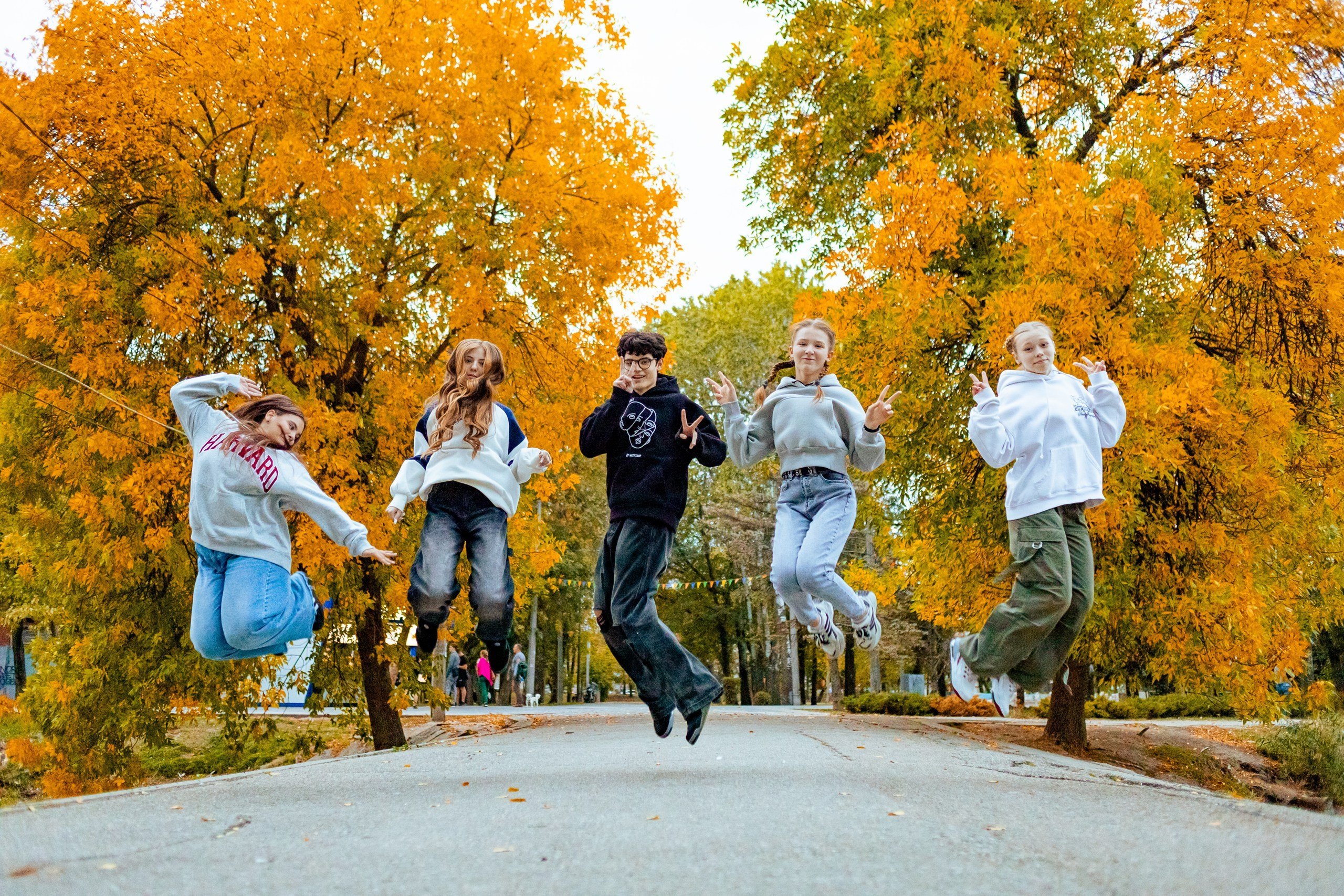 Вулична зйомка школярів (Дубова роща). Фотограф Катерина Ковальчук