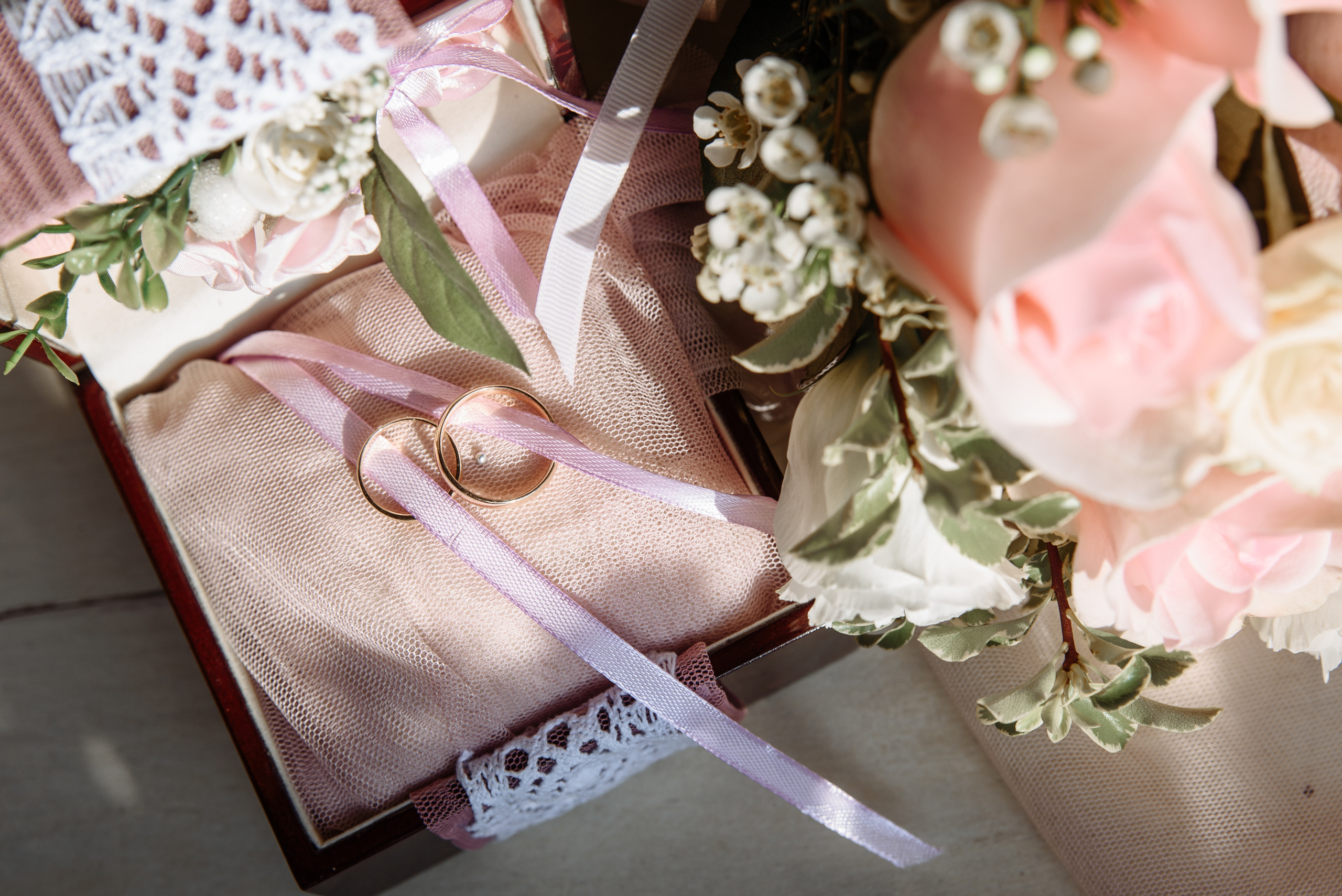 Laconic and elegant wedding. Fostik Alexander — photographer