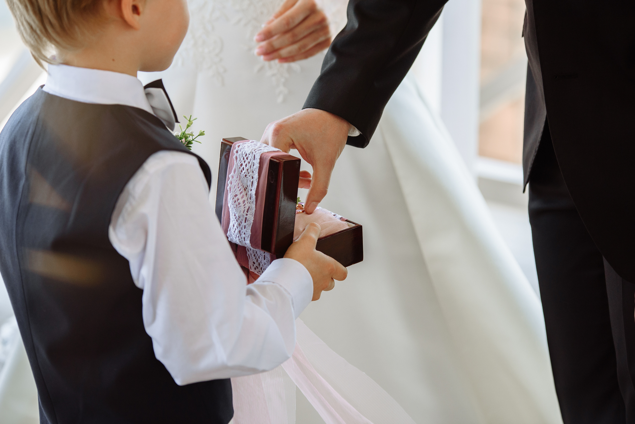 Laconic and elegant wedding. Fostik Alexander — photographer