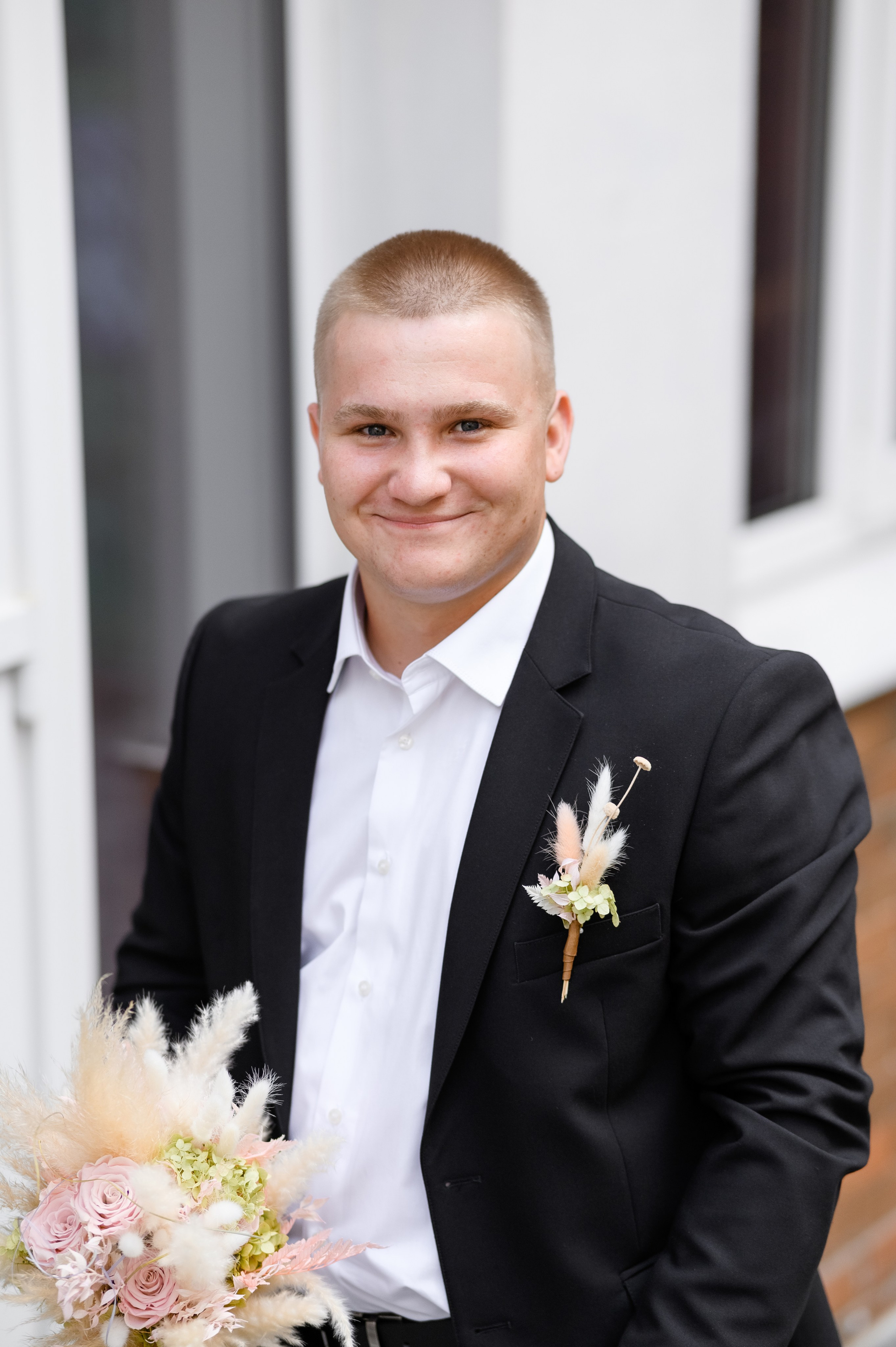 Heart in the palms. Fostik Alexander — photographer