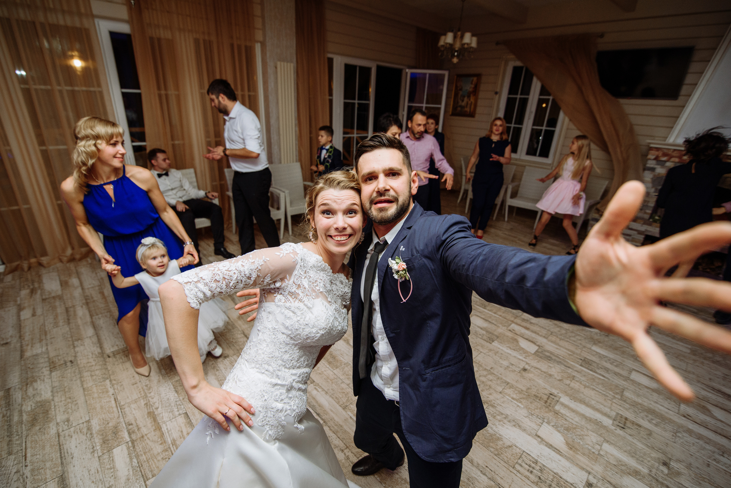 Laconic and elegant wedding. Fostik Alexander — photographer