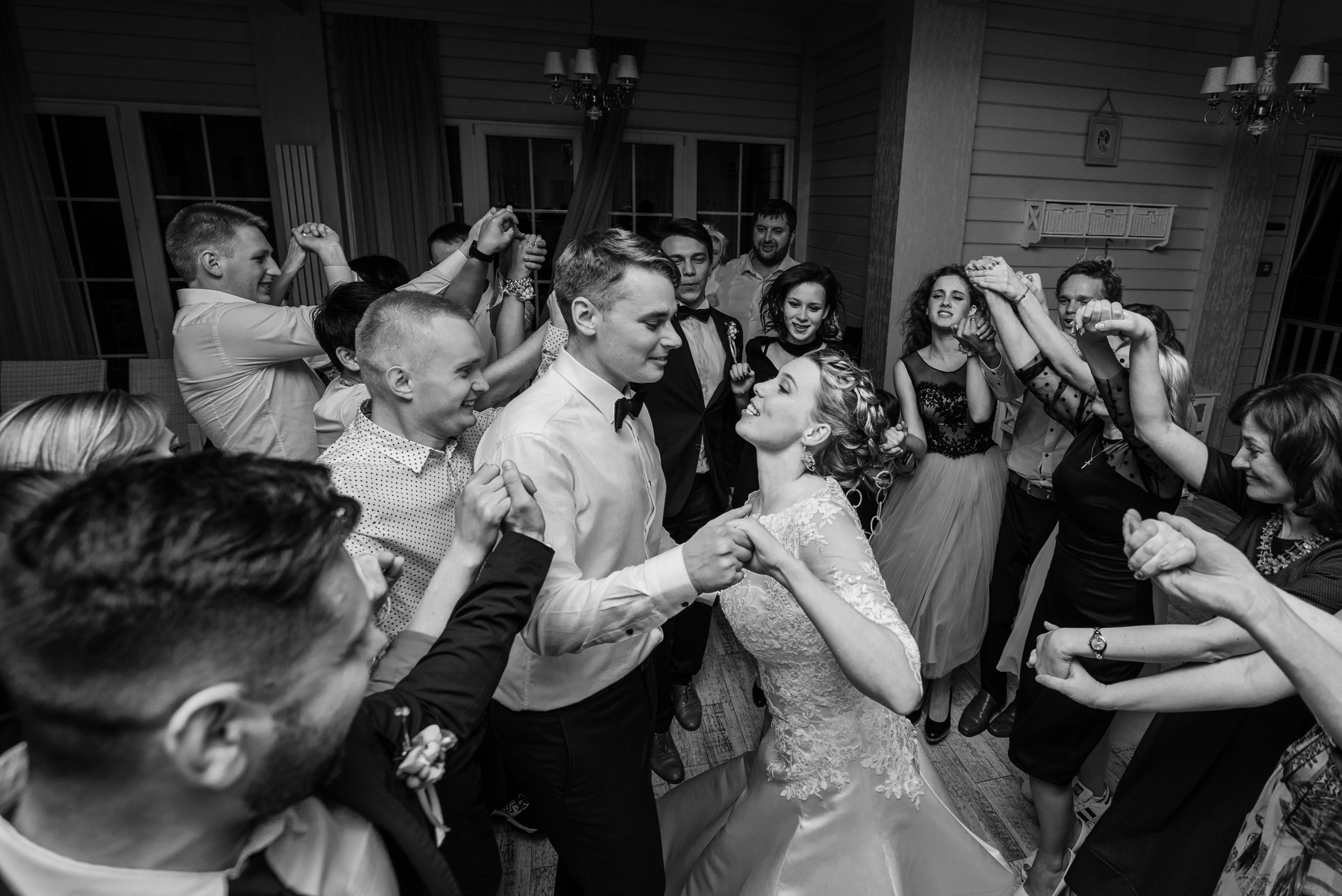 Laconic and elegant wedding. Fostik Alexander — photographer