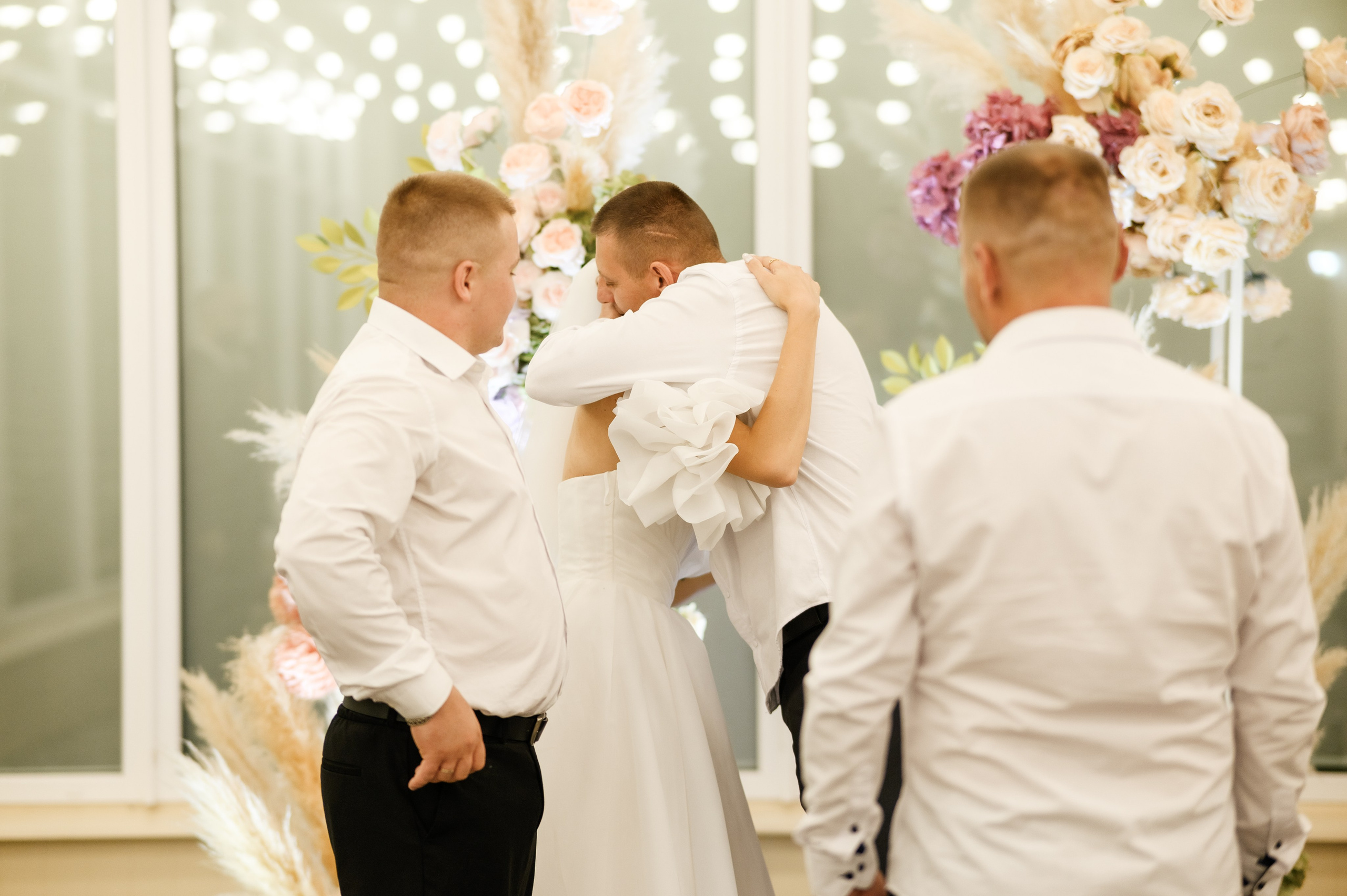 Heart in the palms. Fostik Alexander — photographer